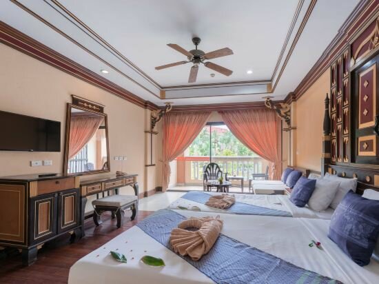 Suite Twin Room With Pool View