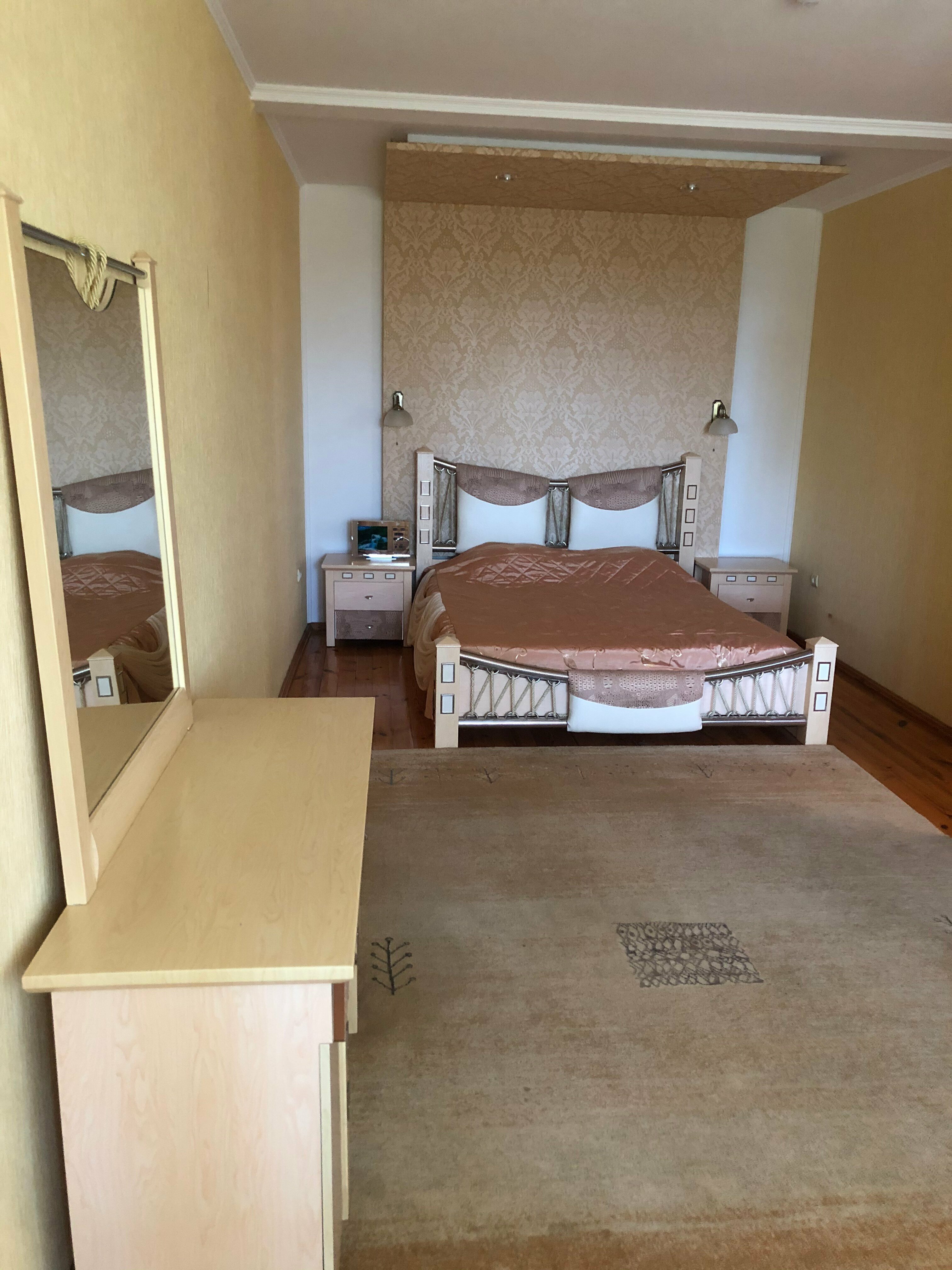 Люкс трехкомнатный с кухней № 7