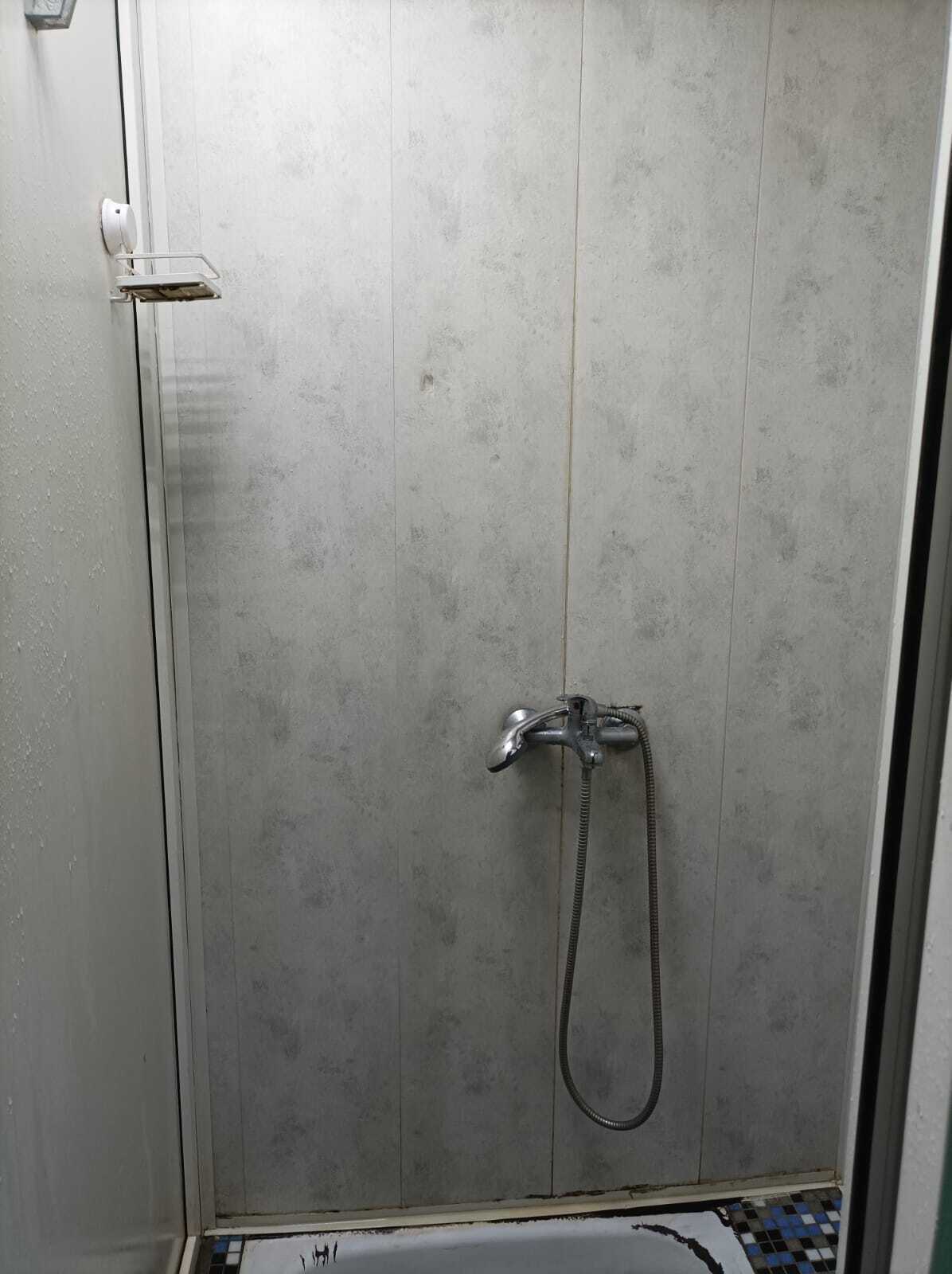 Односпальная кровать в общем номере