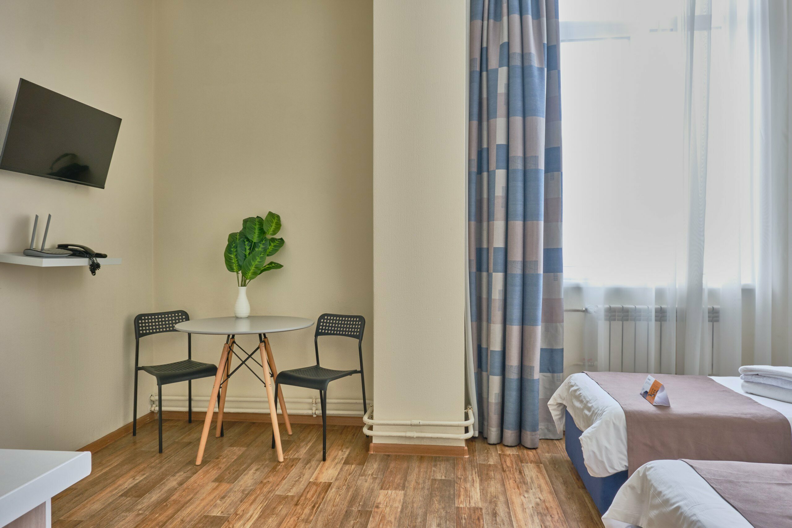 Стандарт + (с двумя раздельными кроватями)