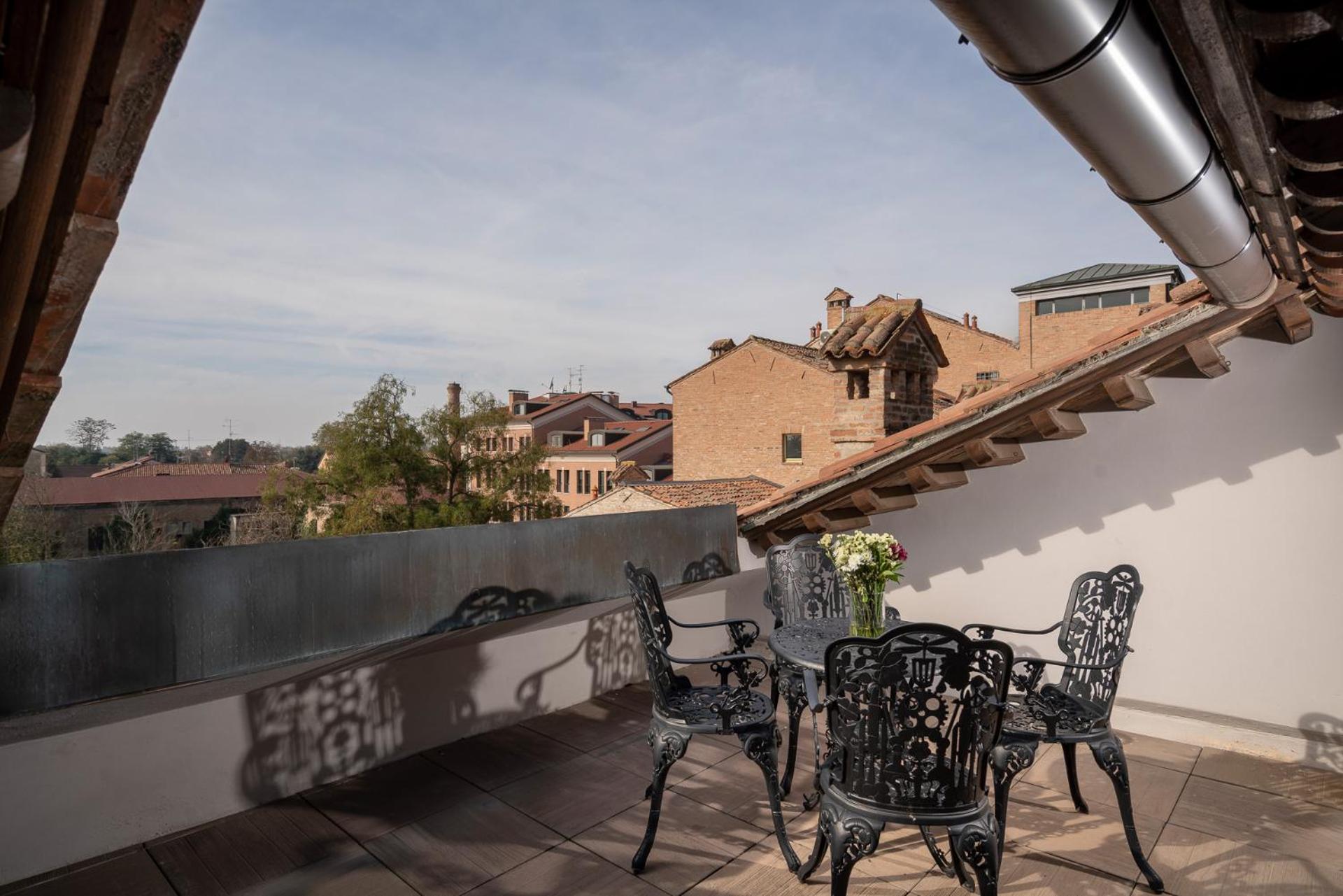 Loft with Patio View (4 Adults)