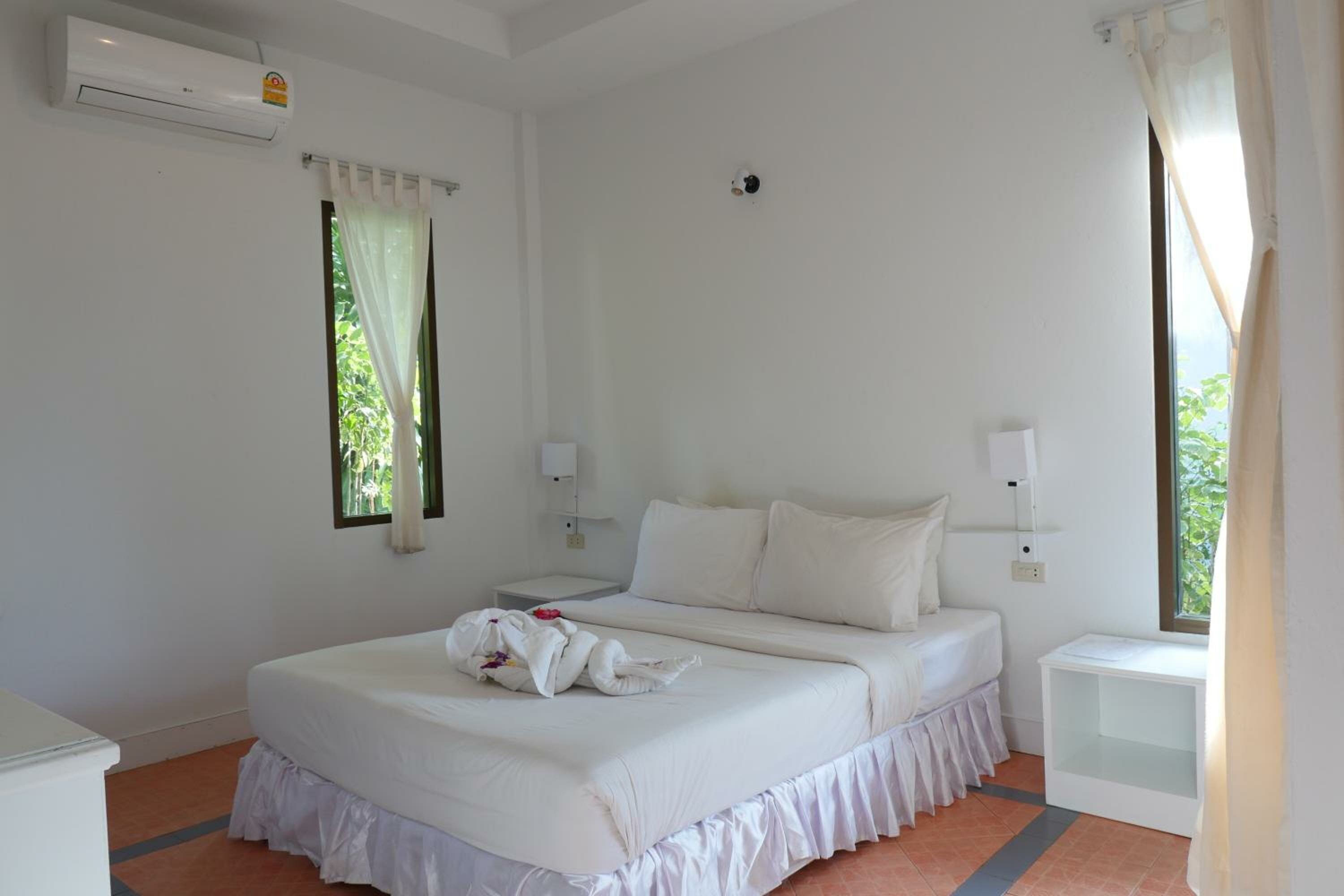 Deluxe Double with Garden View