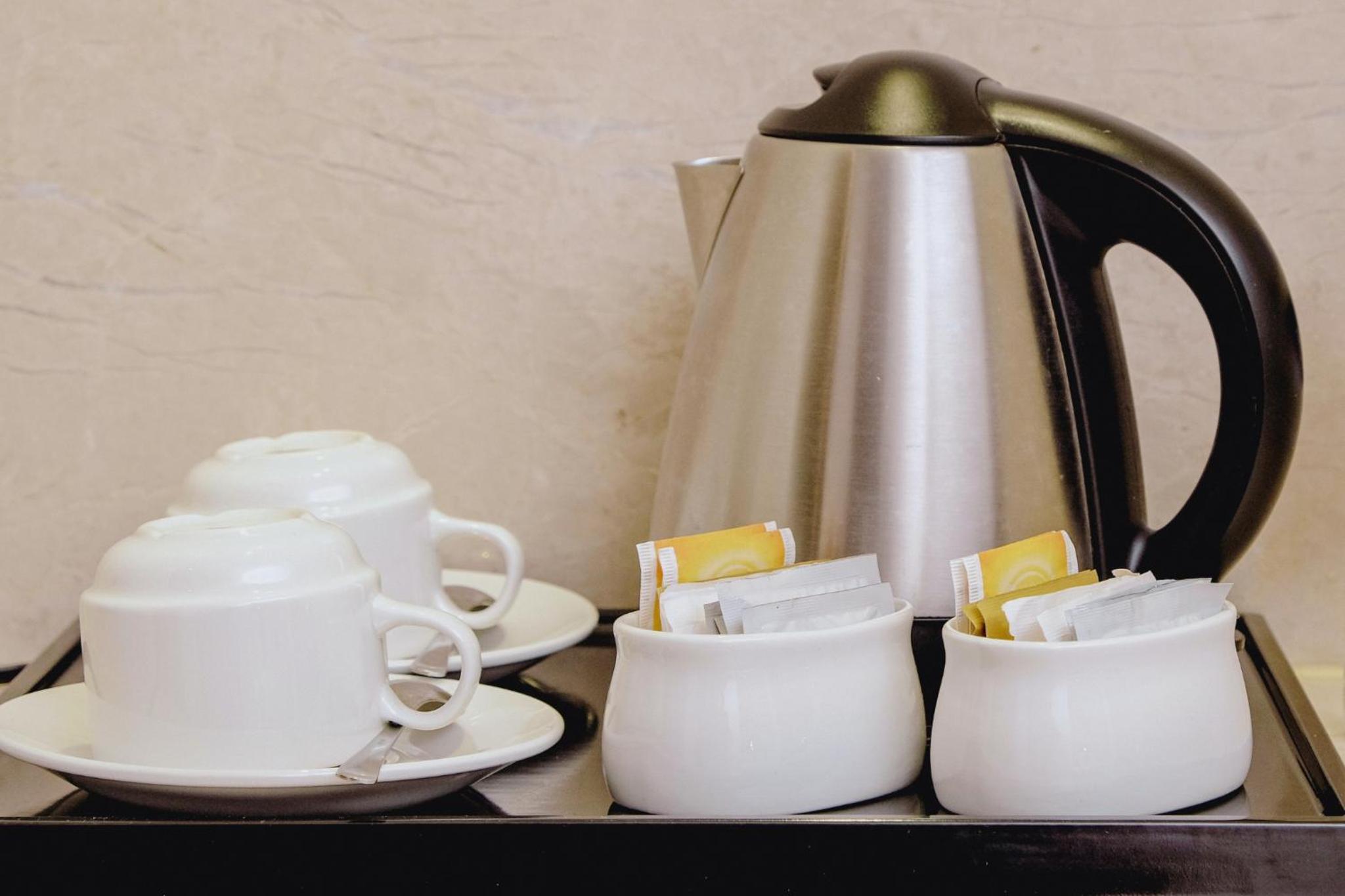 Deluxe King Pool View