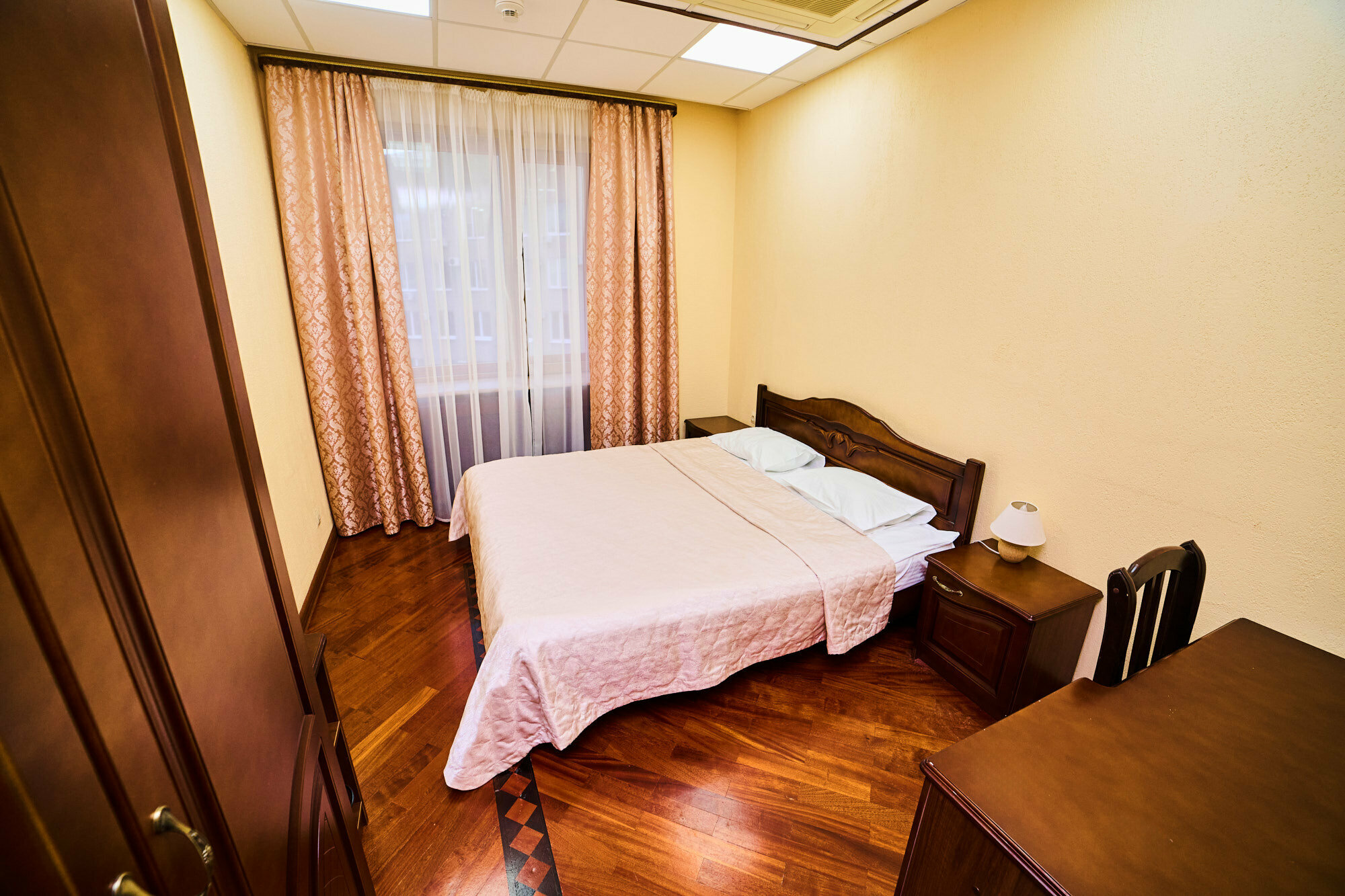 Большой двухместный номер с 1 кроватью