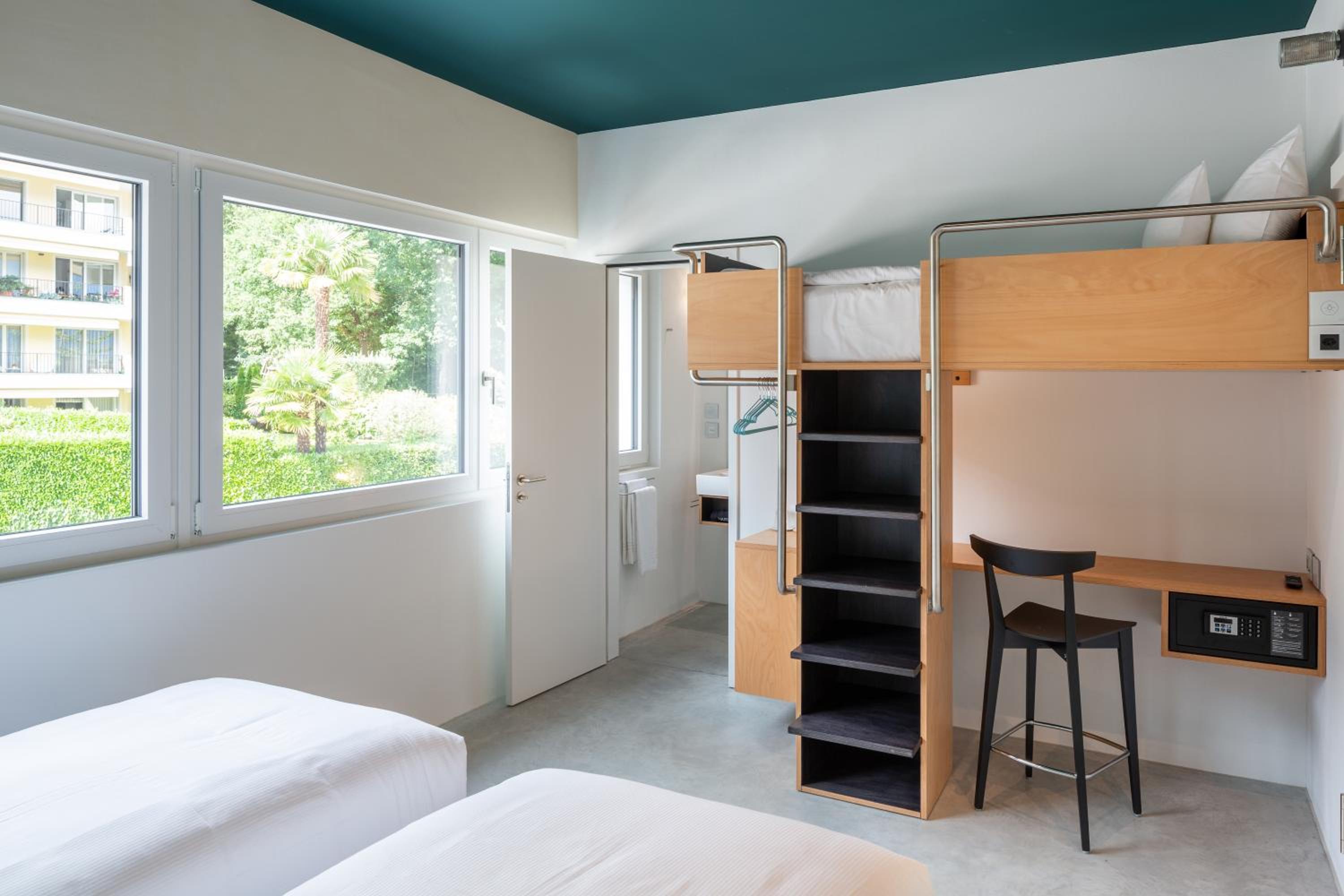 Triple Room with Mountain View