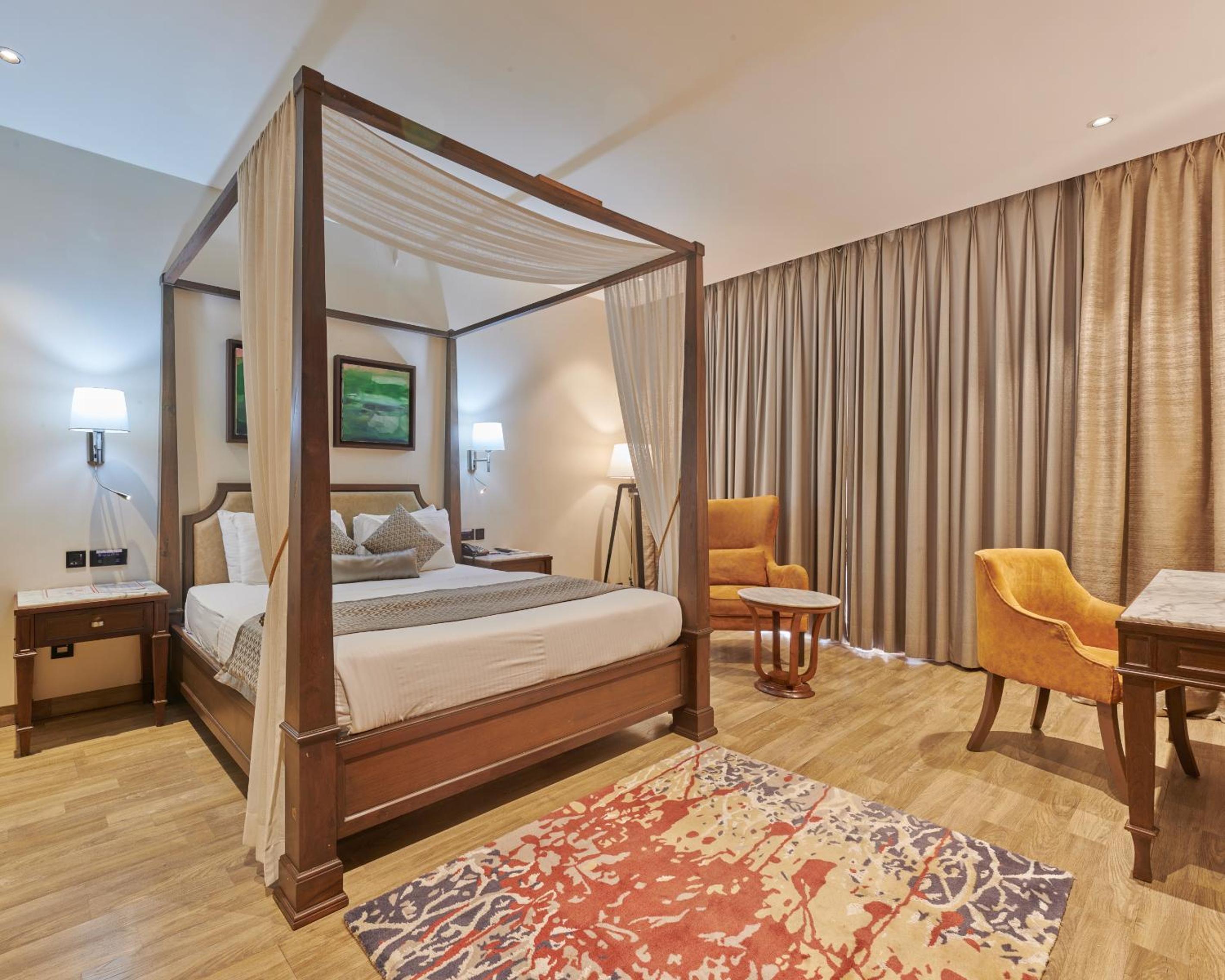 Club Heritage Large Room