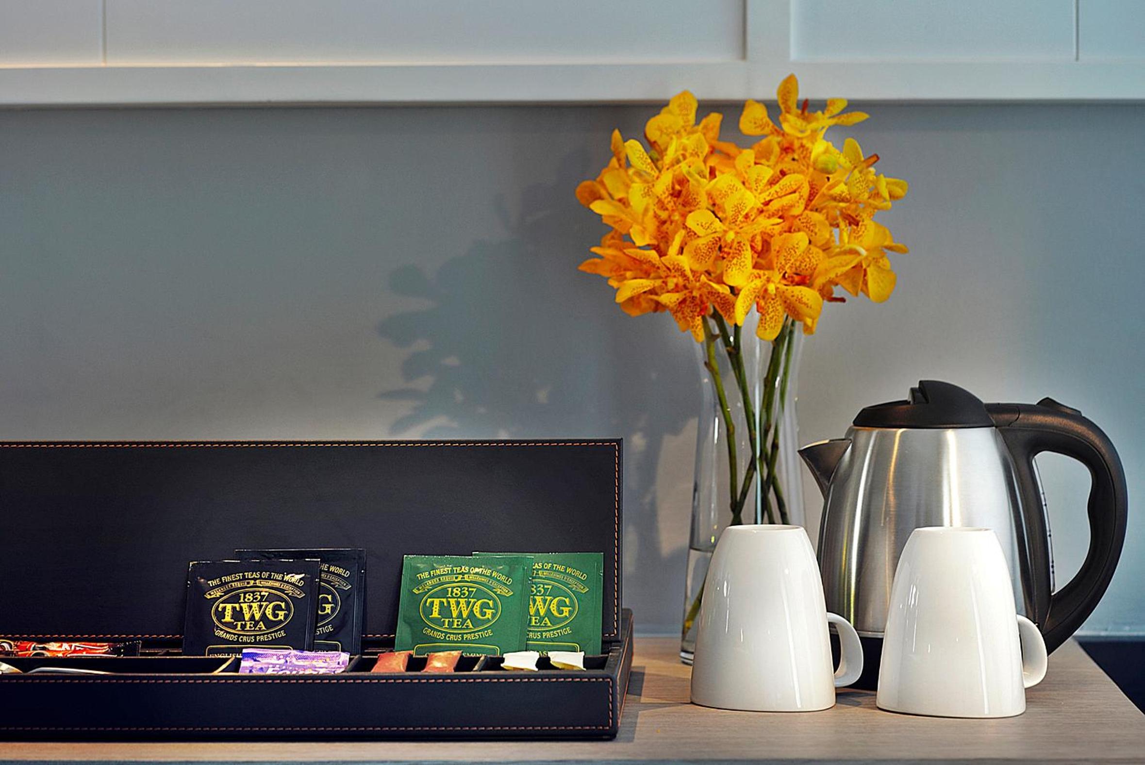 Deluxe King Room with Garden View