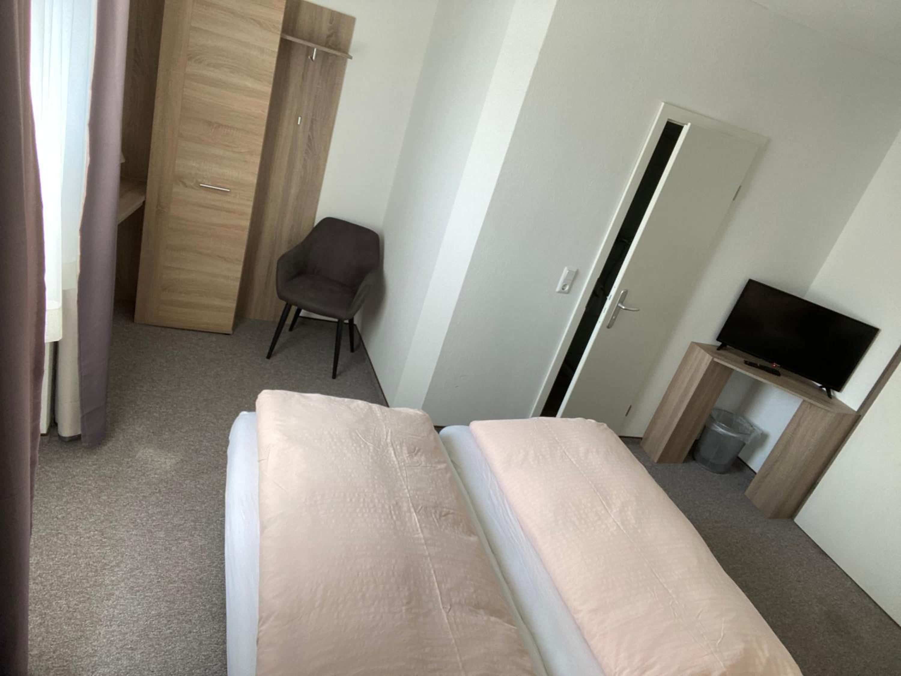 Double Room (Annex)
