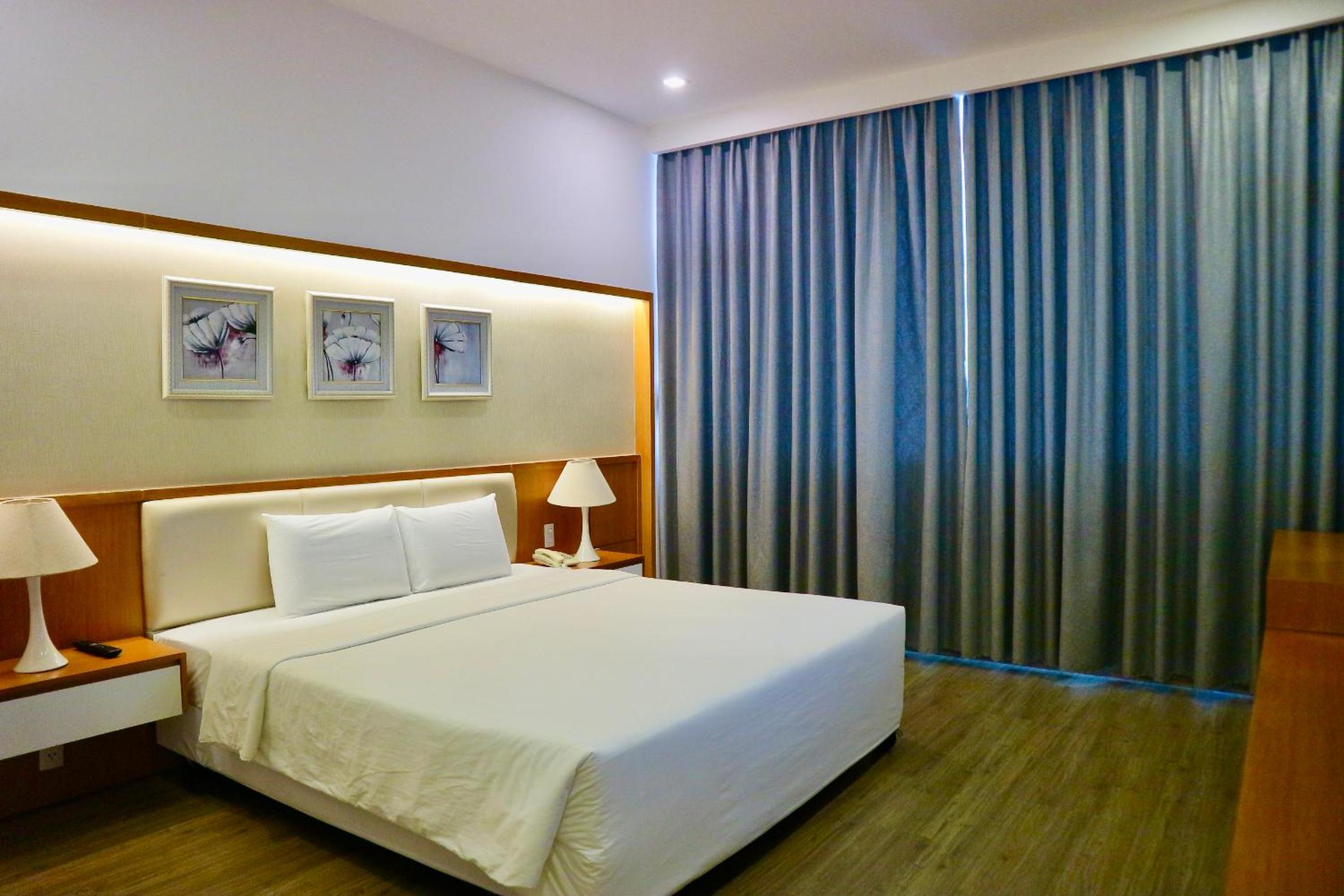 Deluxe Double or Twin Room with Sea View