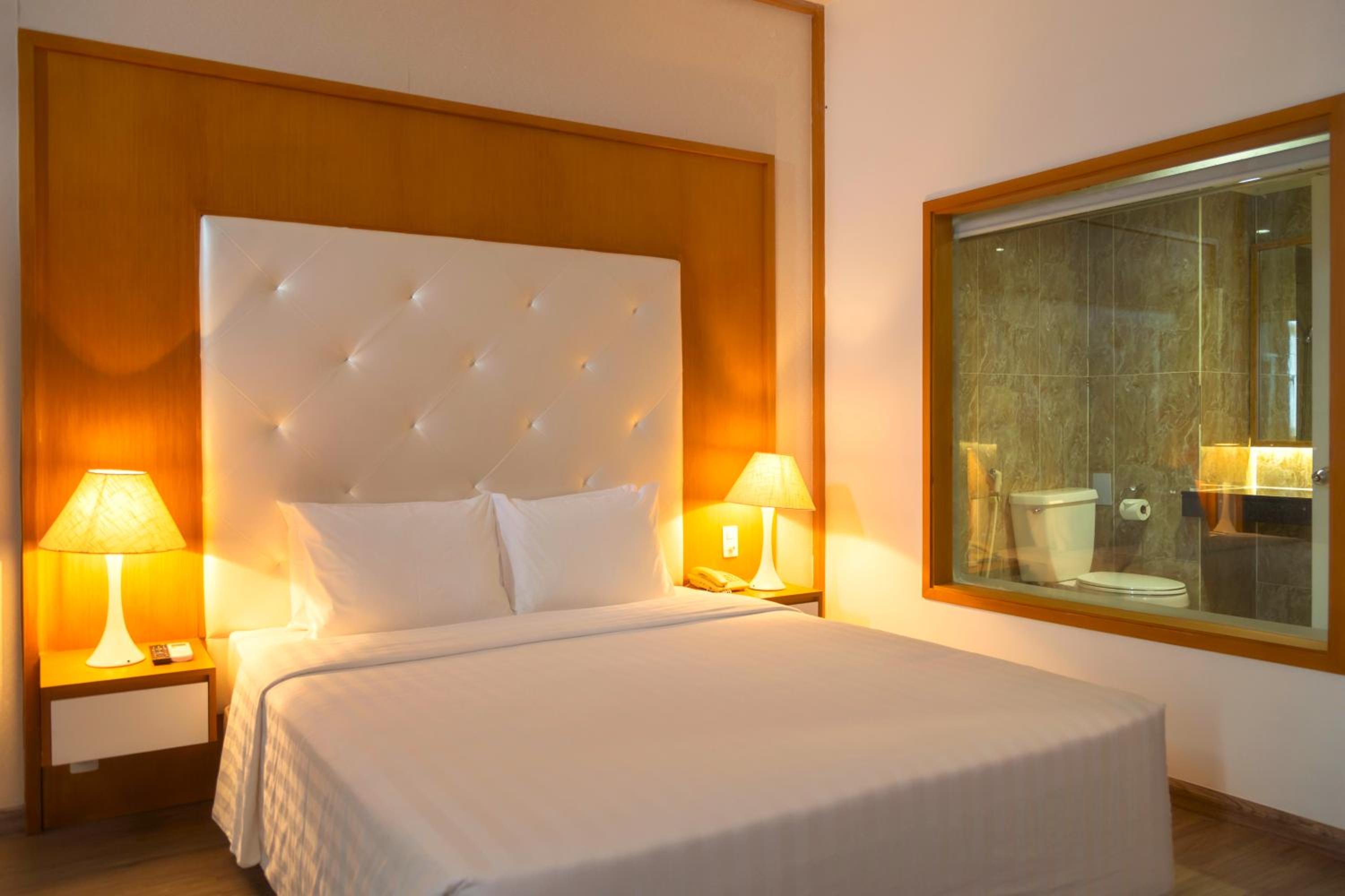 Deluxe Double or Twin Room with Sea View