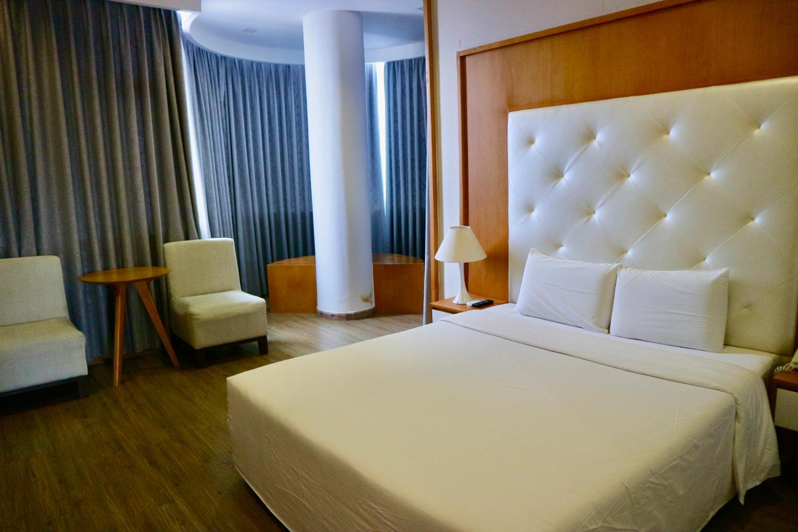 Deluxe Double or Twin Room with Sea View