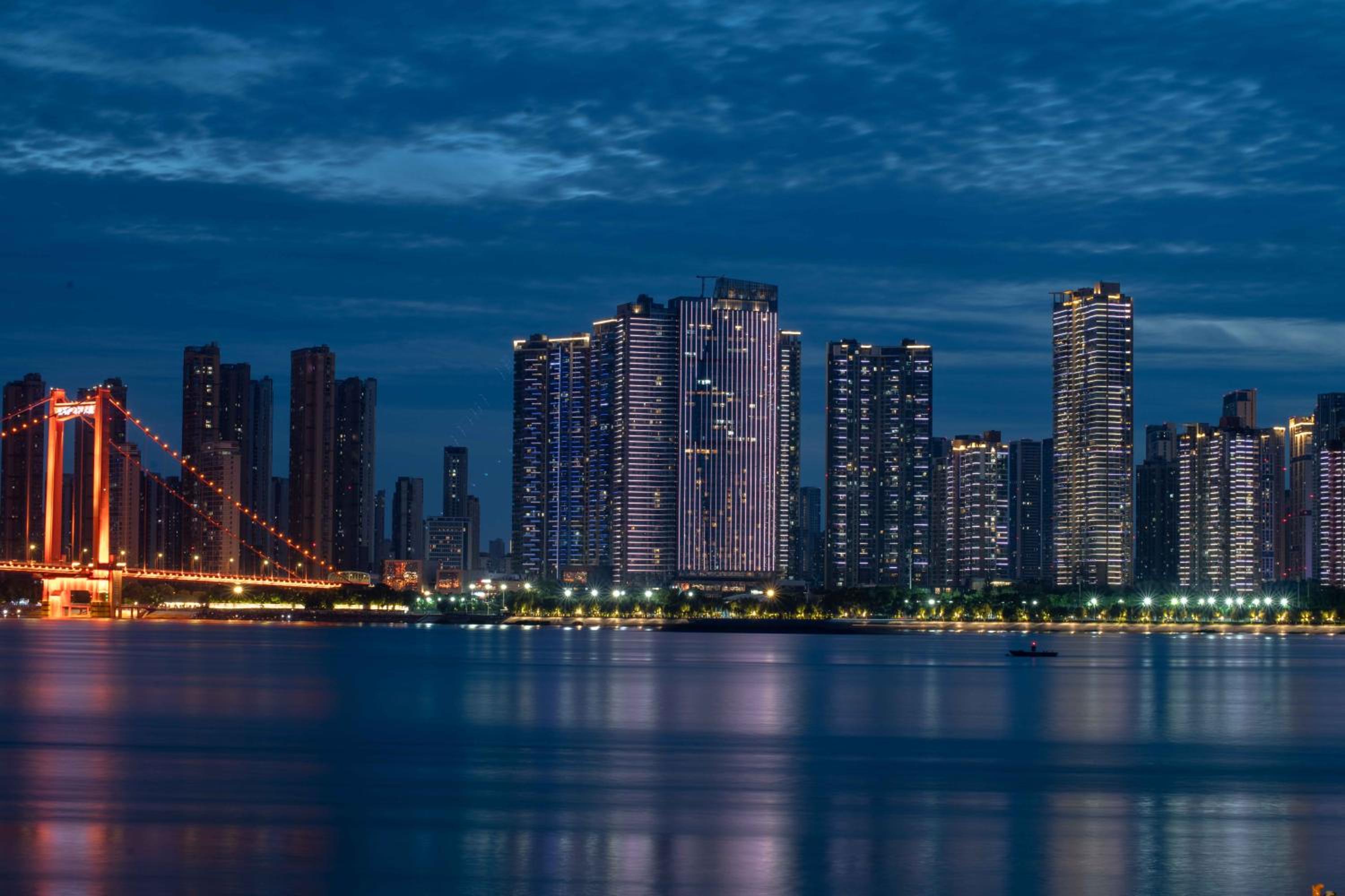 Premier King Room with River View