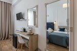 Standard Triple Room в Art Hotel