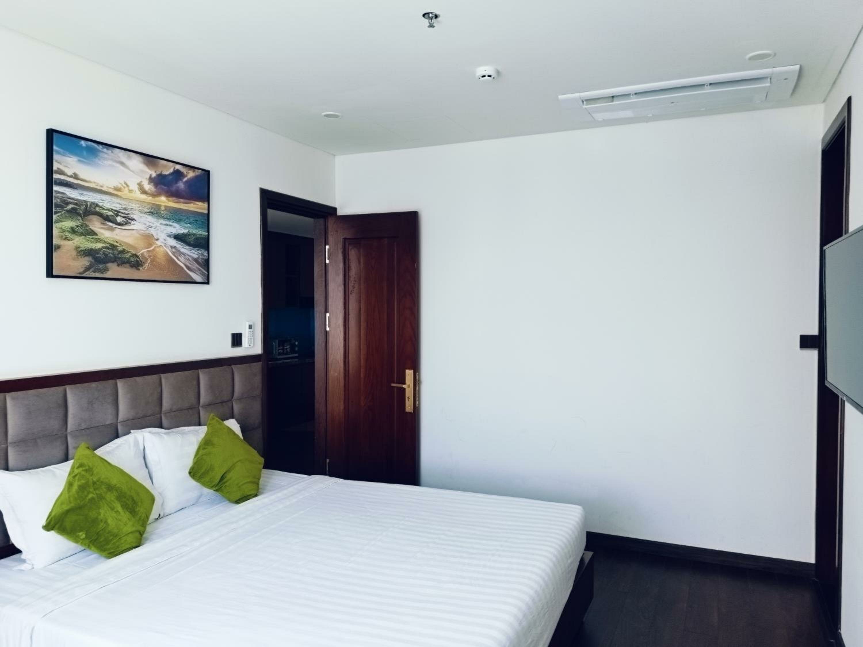 Two-Bedroom Suite