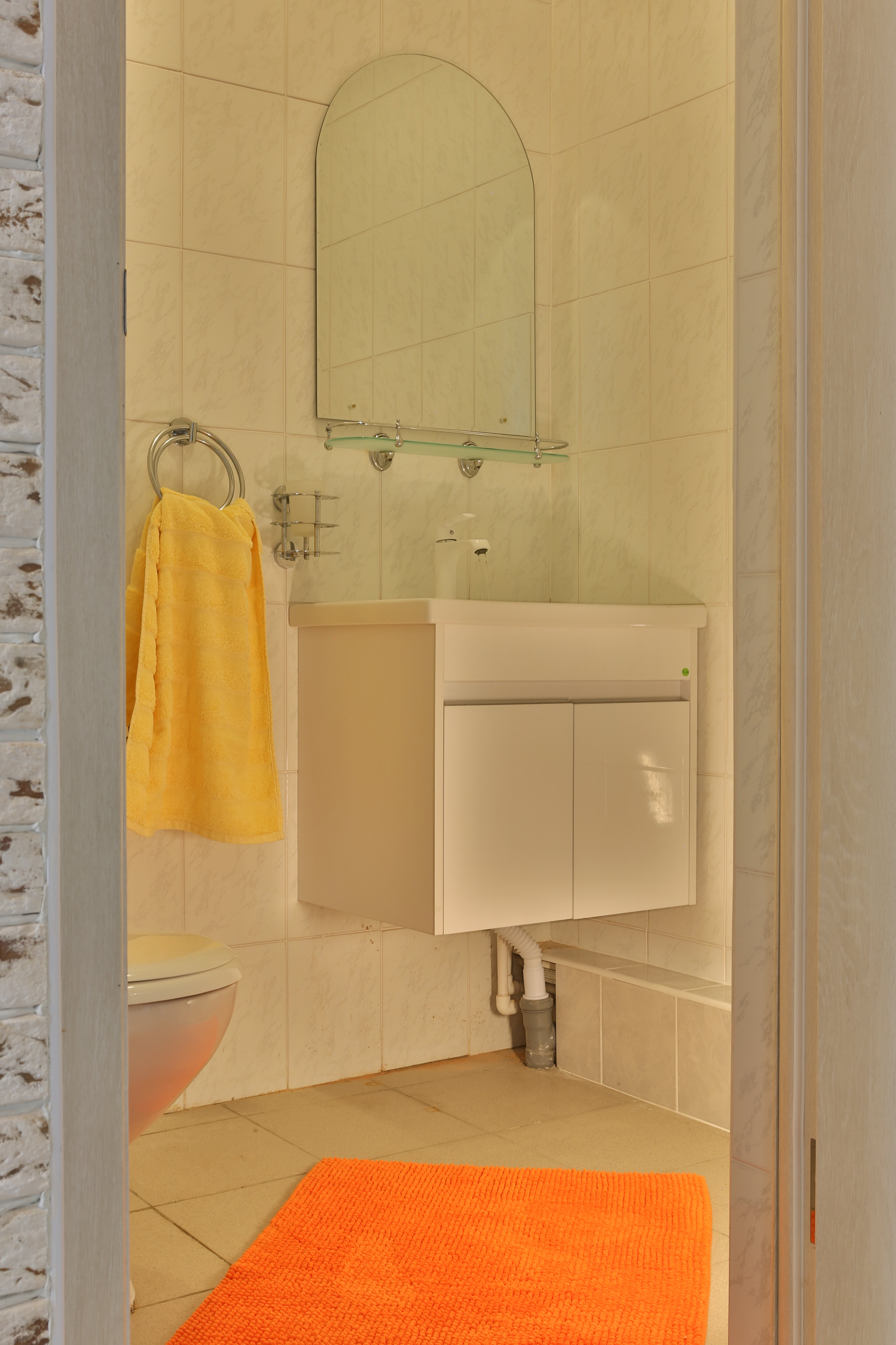 двухкомнатный номер с кухней и ванной