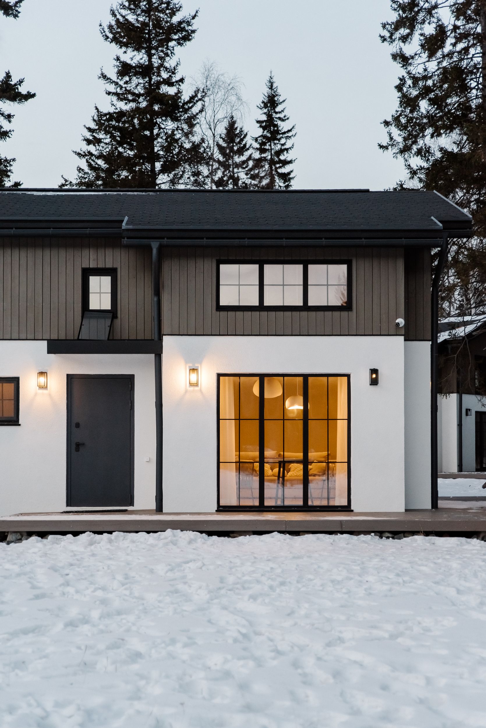 Дом у ручья