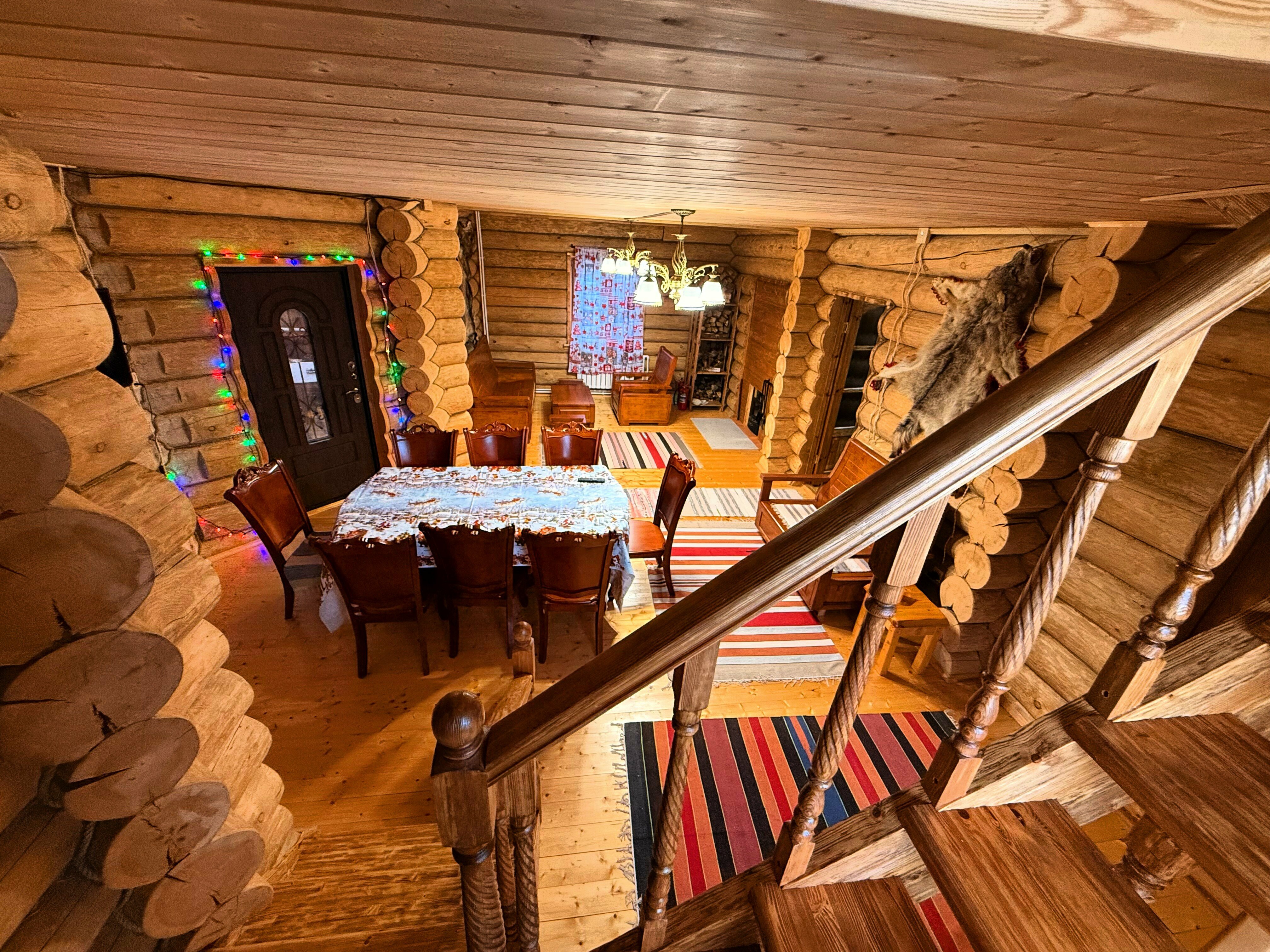 Коттедж с балконом