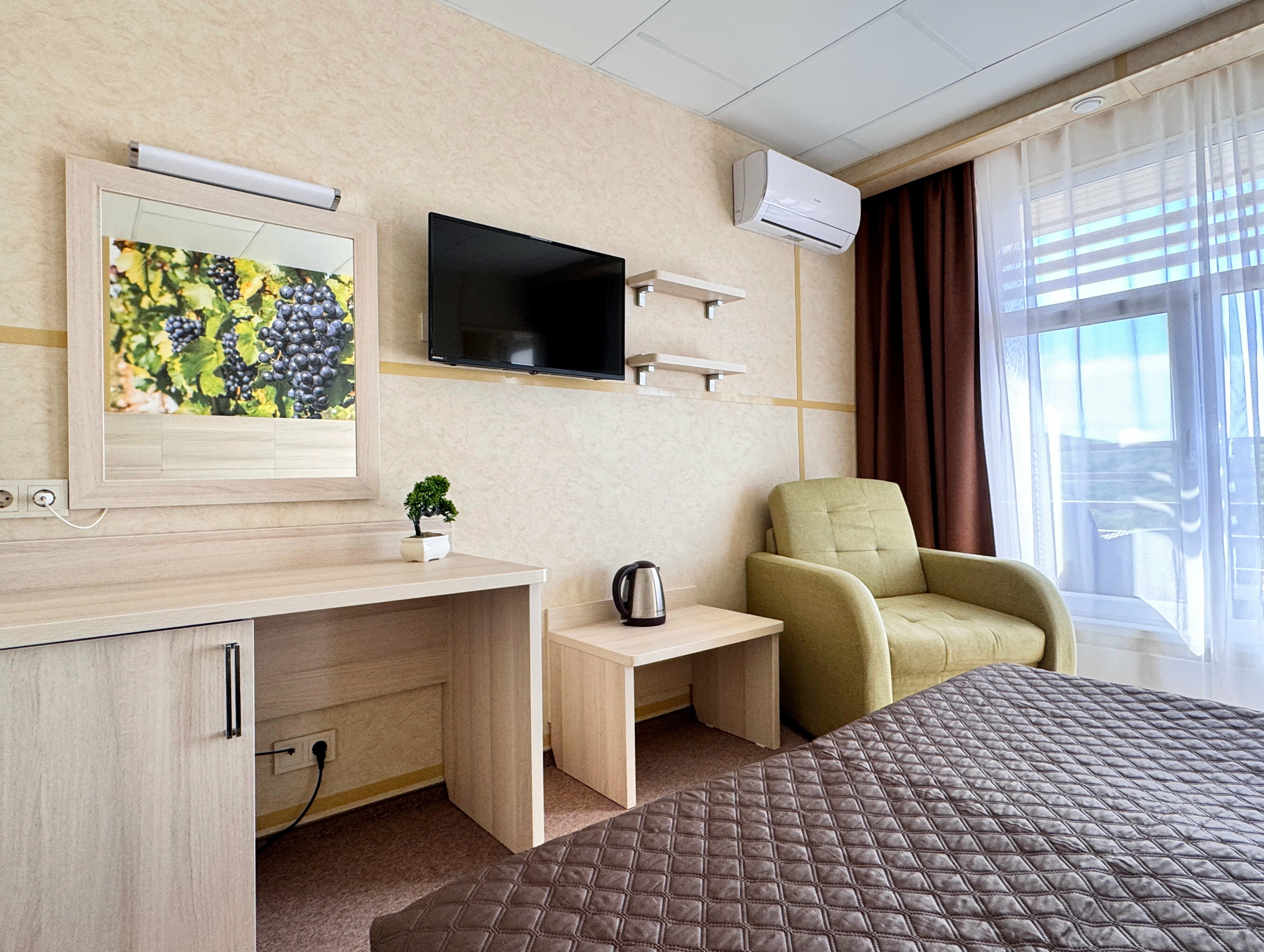 6-ти местный номер Коннект с общей террасой (Этаж под ключ)