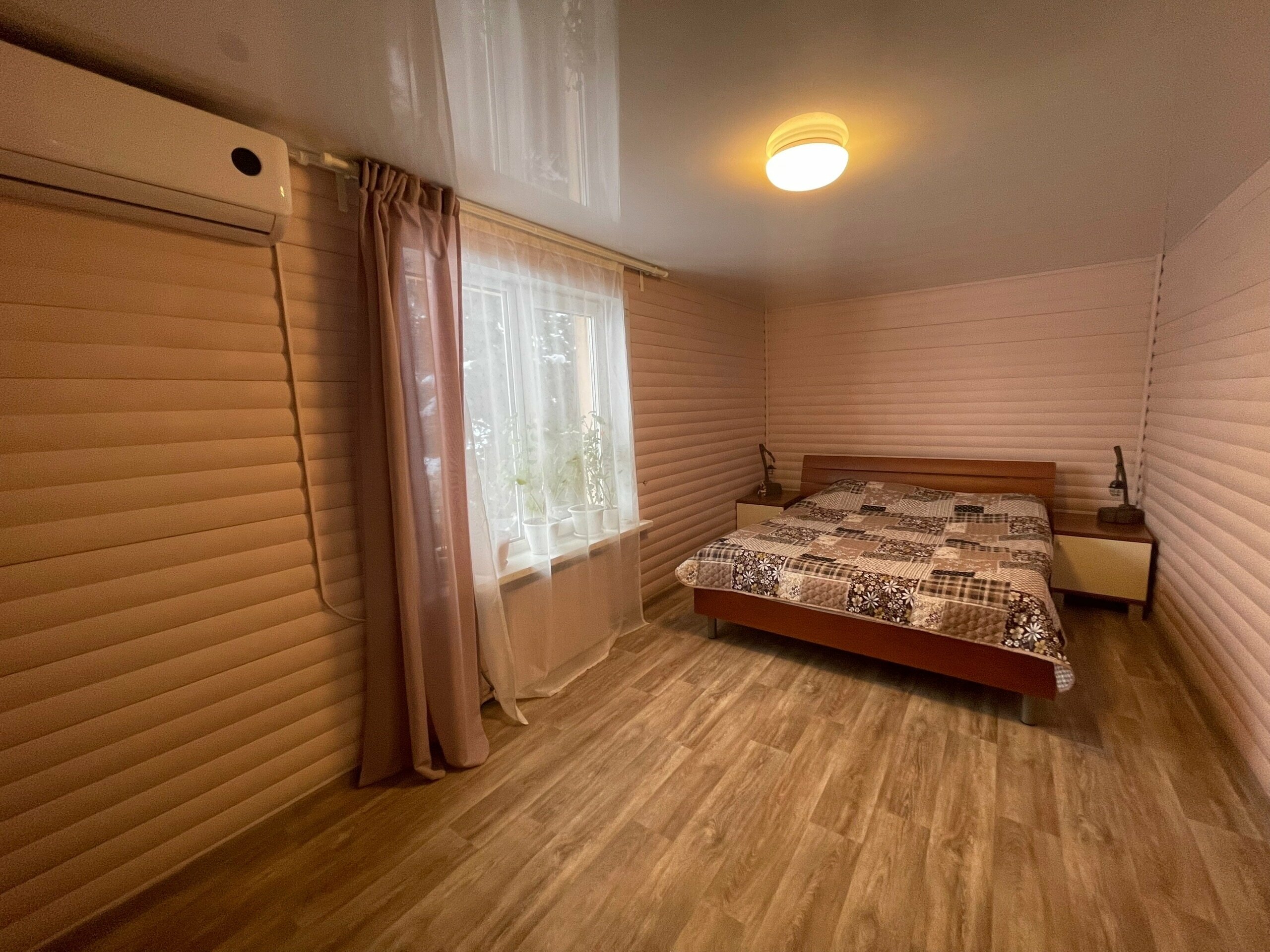 Дом в видом на живописные холмы