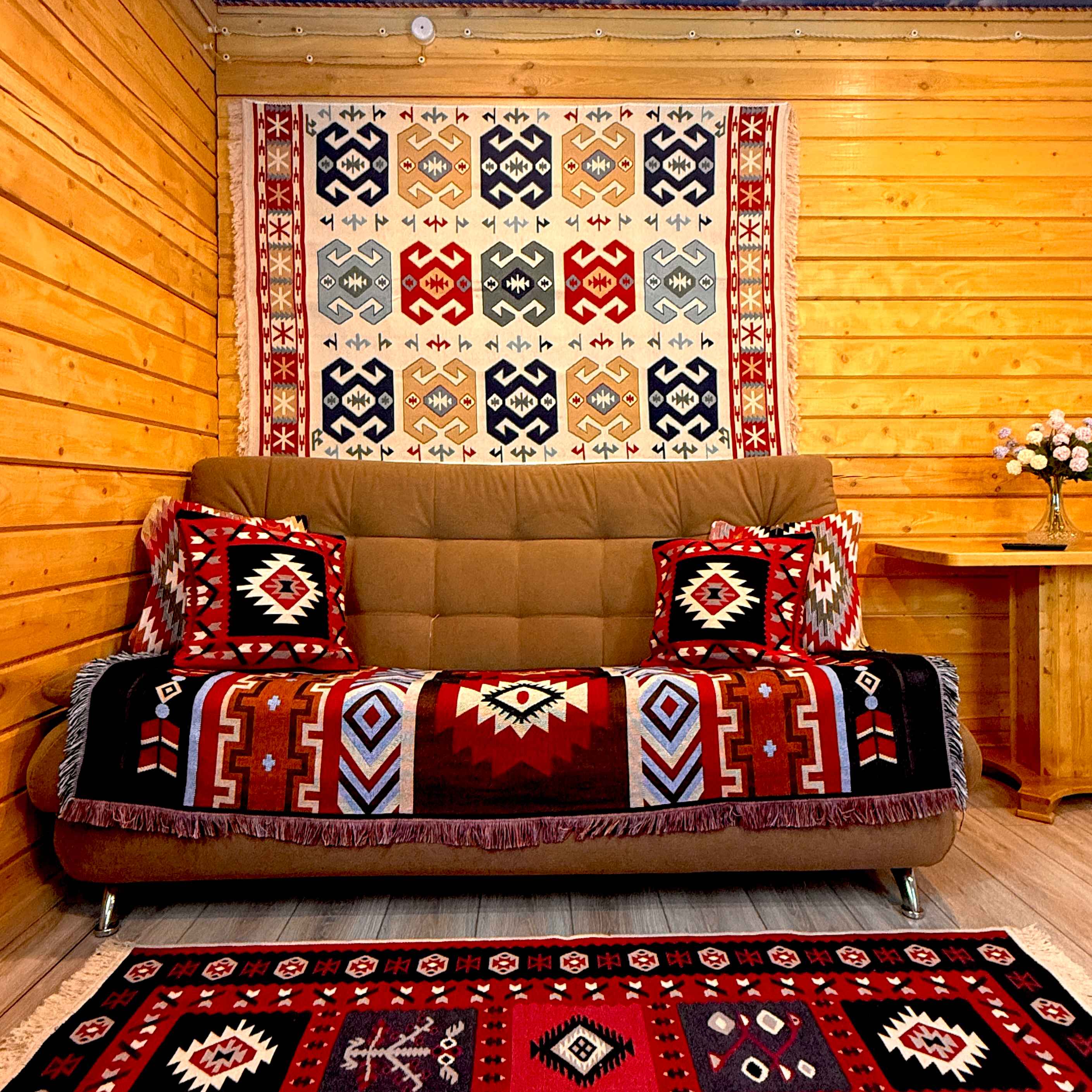 Двухместный комфорт с общей террасой и видом на горы | 2 этаж