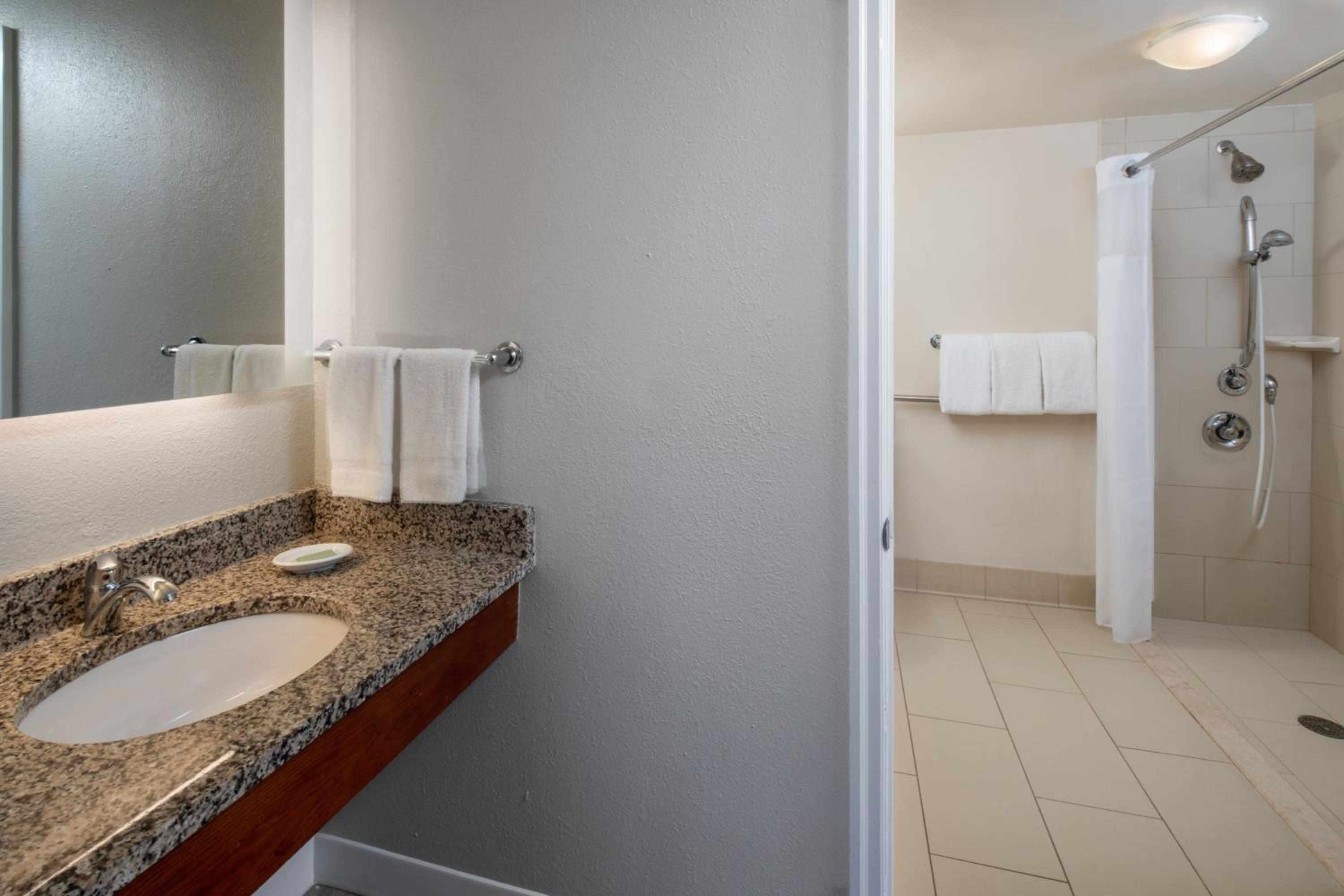 2 Bedroom Suite