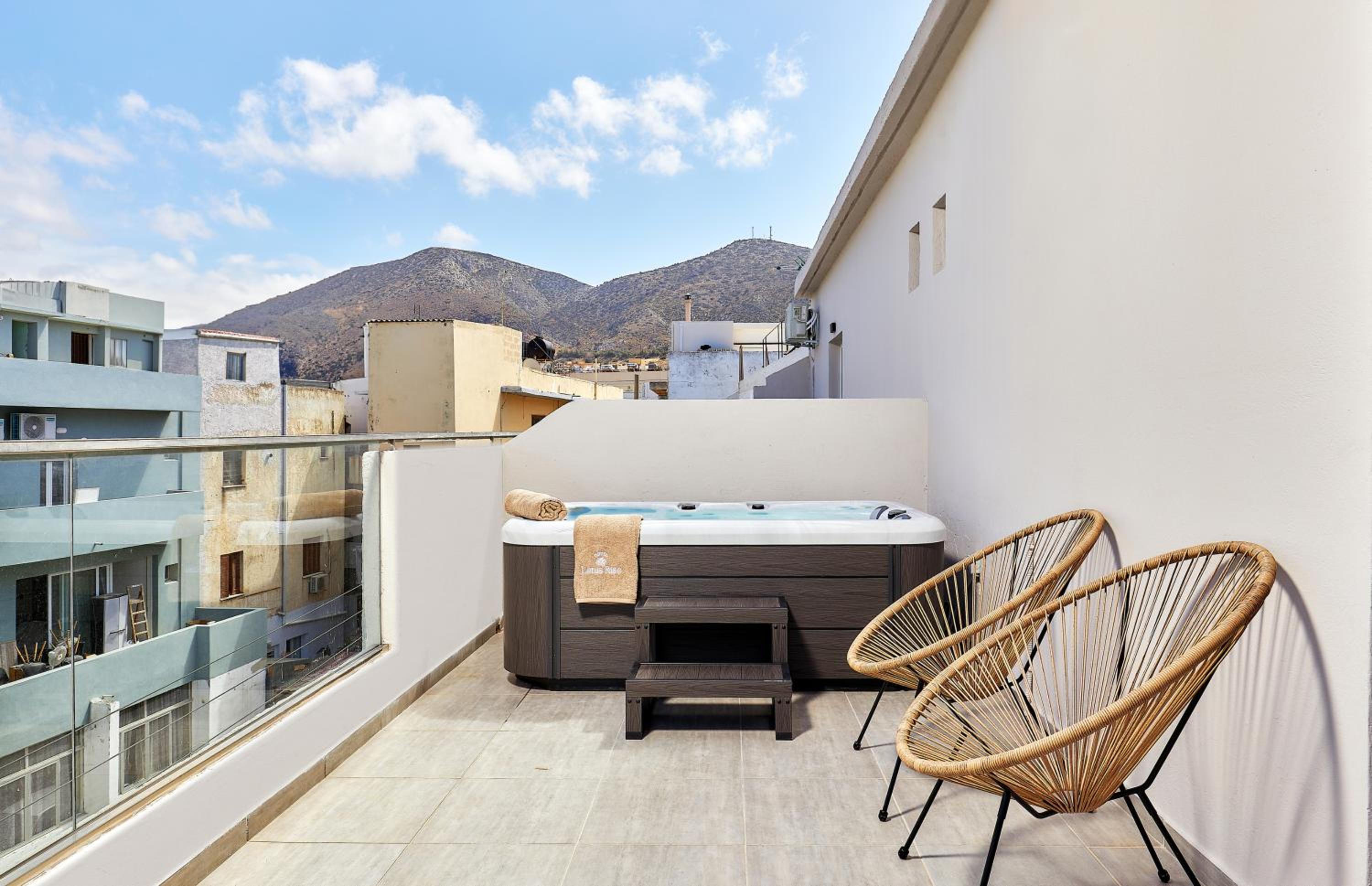 Deluxe Double Room with Jacuzzi