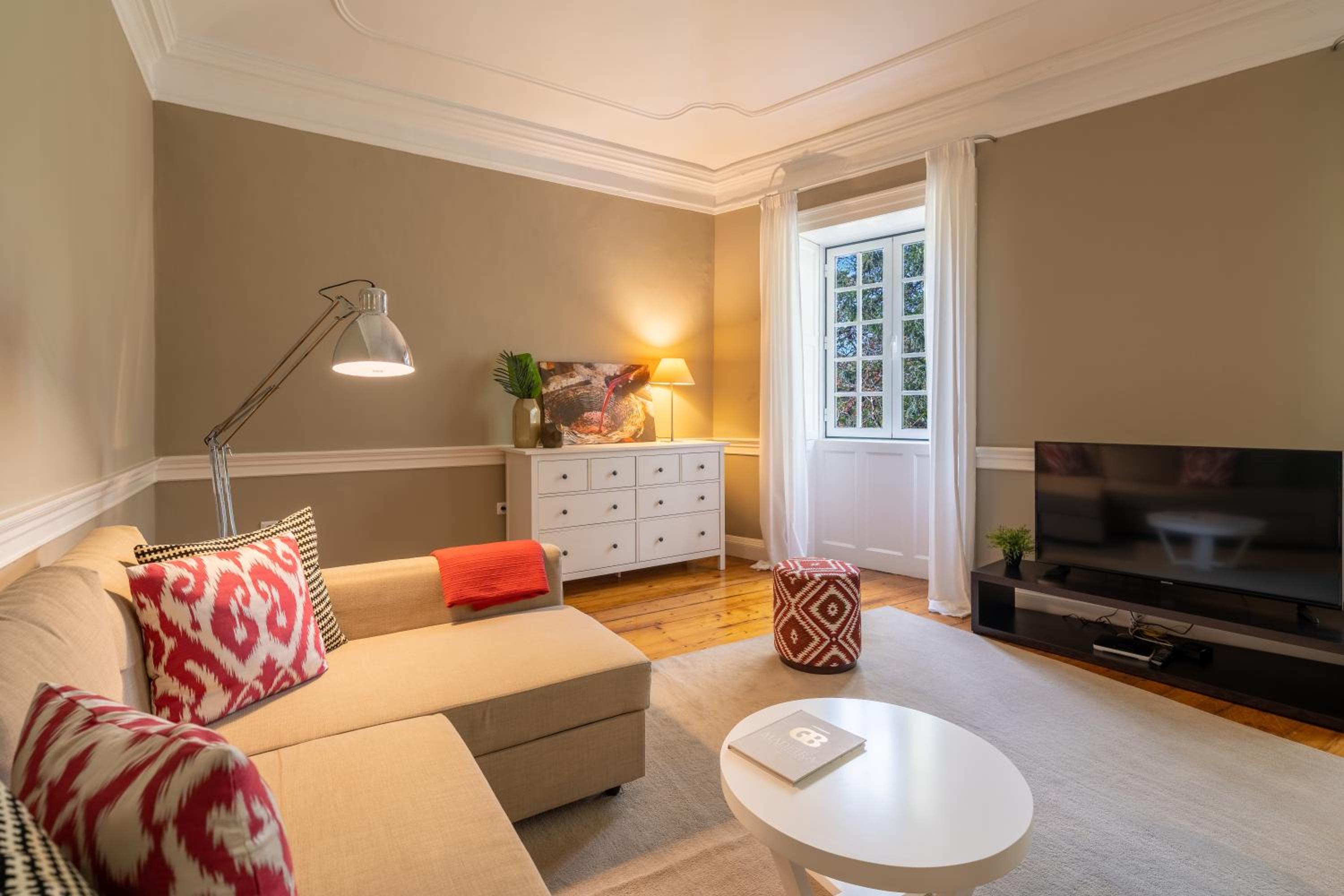 One-Bedroom Apartment (4 Adults)