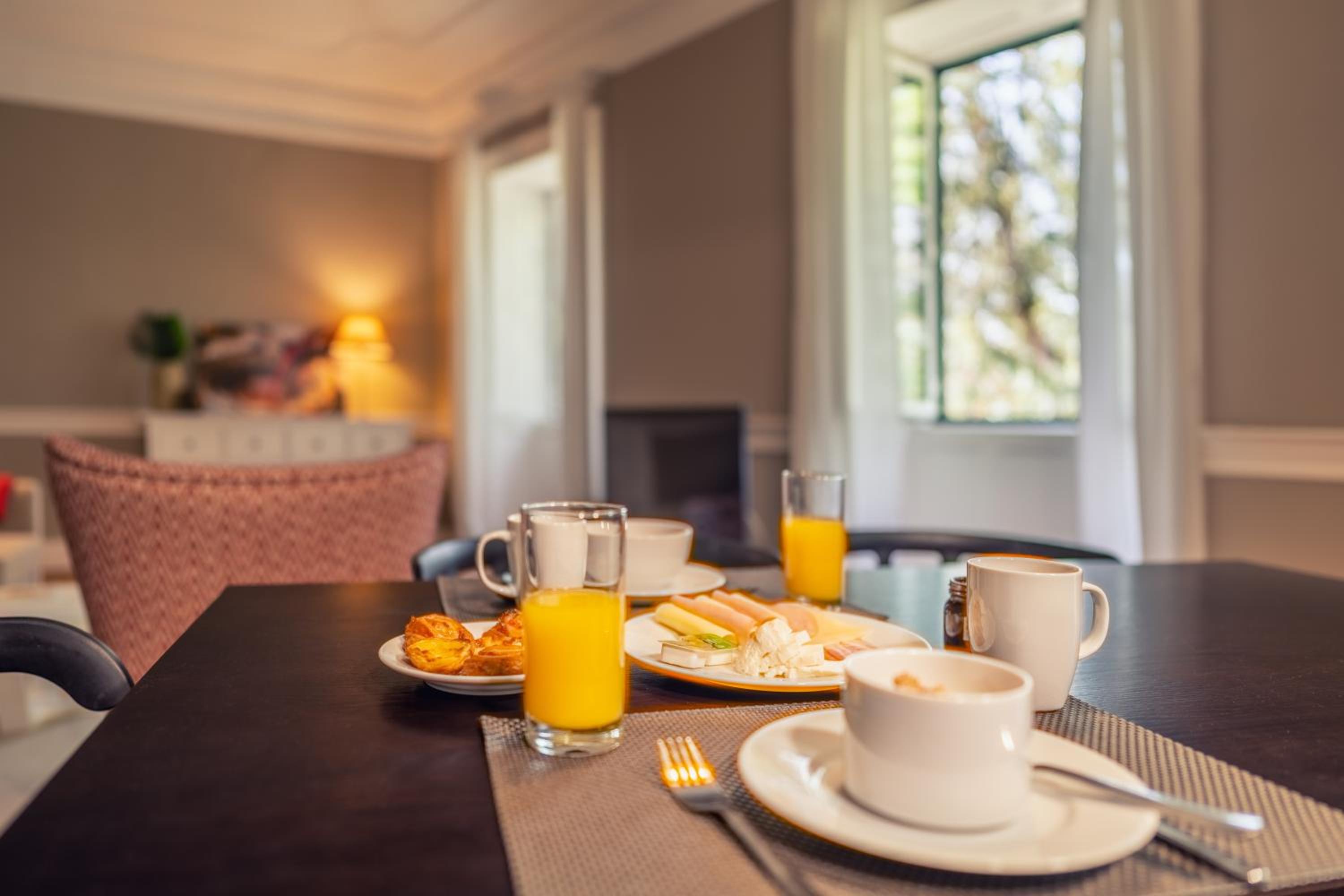 One-Bedroom Apartment (4 Adults)