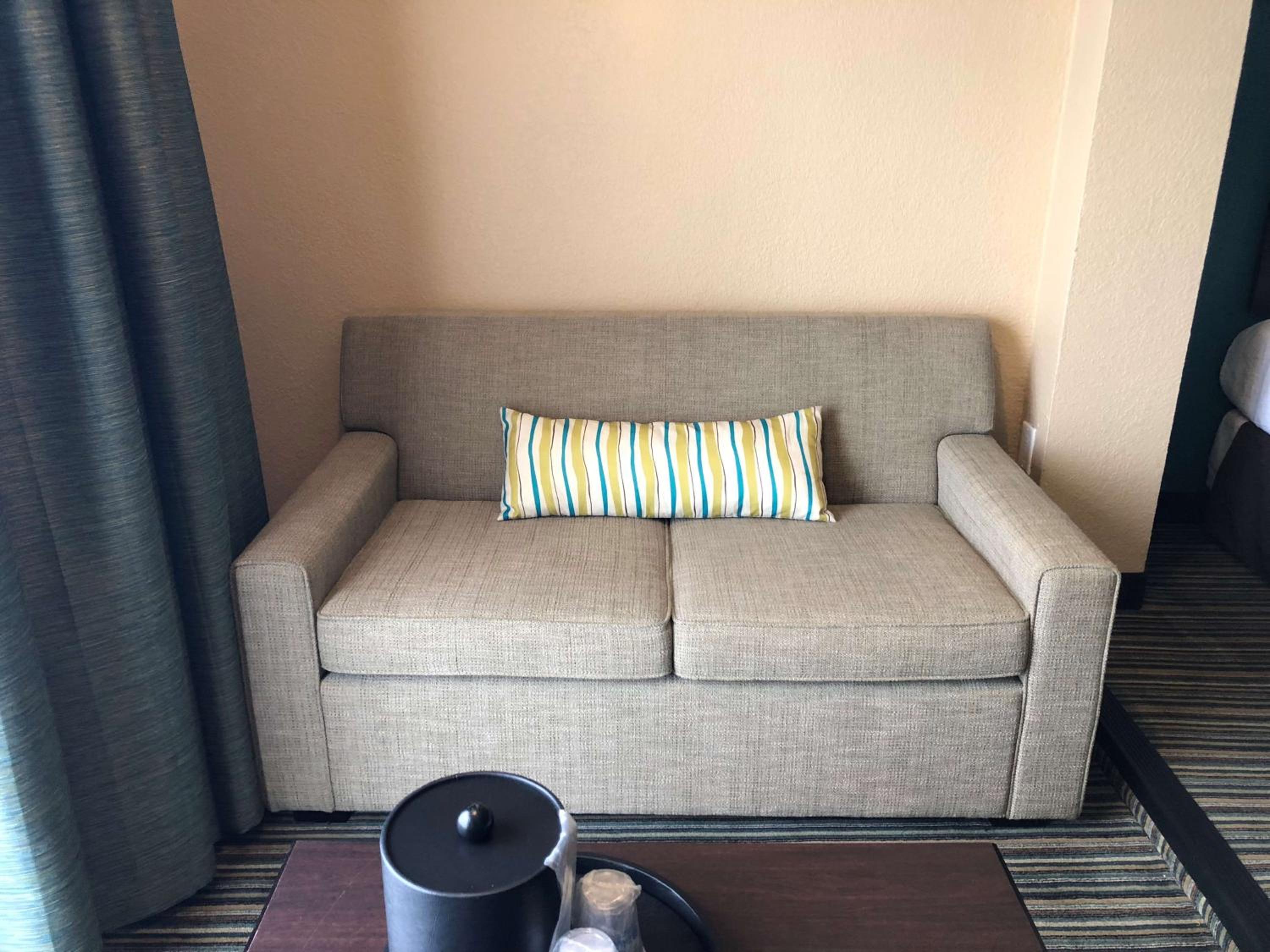 Studio with Queen Bed and Sofa Bed - Non-Smoking