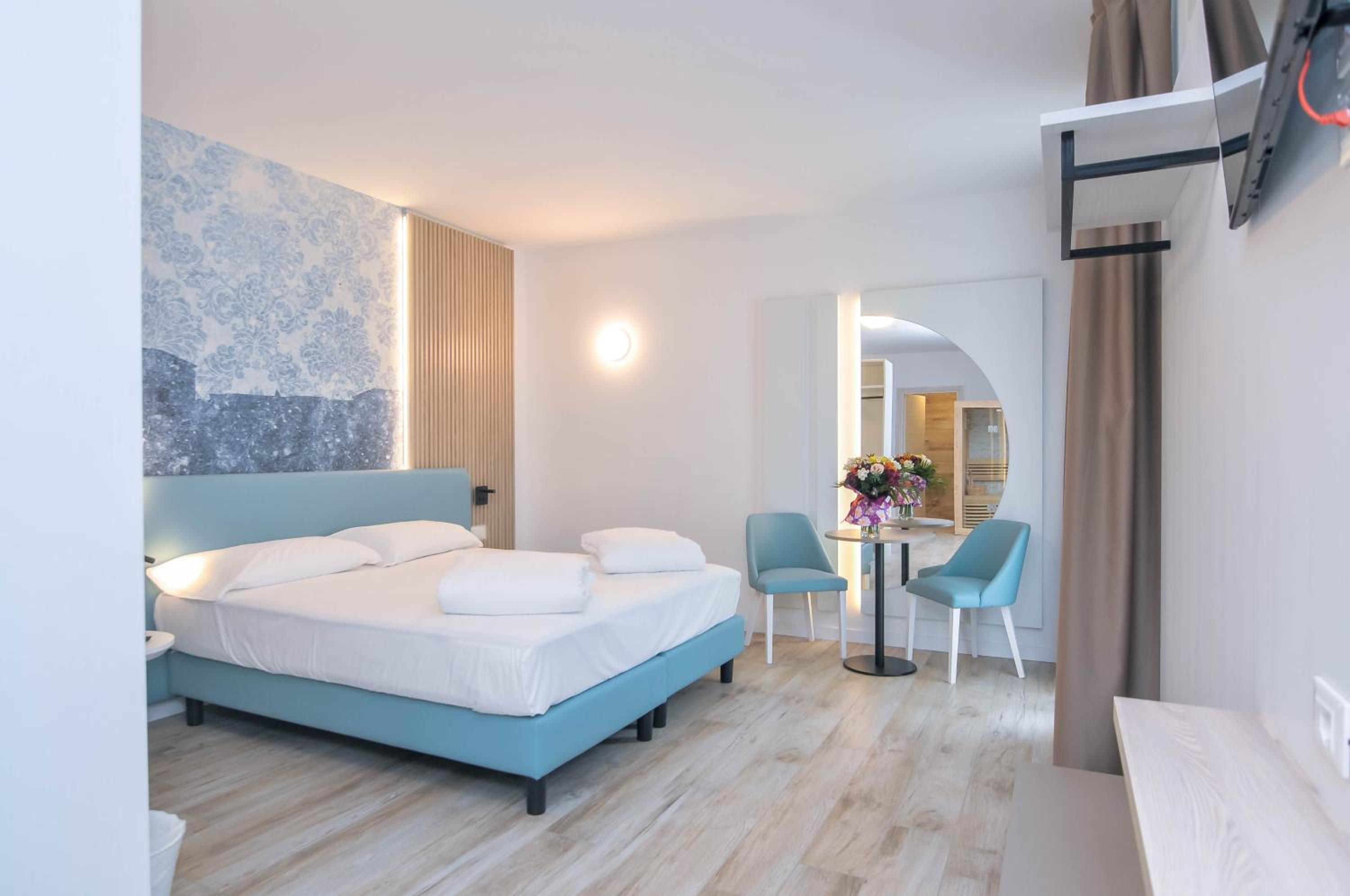 Junior Suite With Jacuzzi - Annex Building