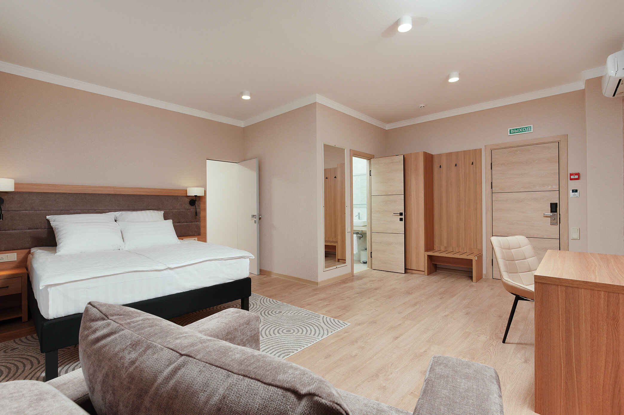 Бутик отель СТАНДАРТ СЕМЕЙНЫЙ (смежные номера, без балкона) г. Анапа, Пионерский проспект 114г