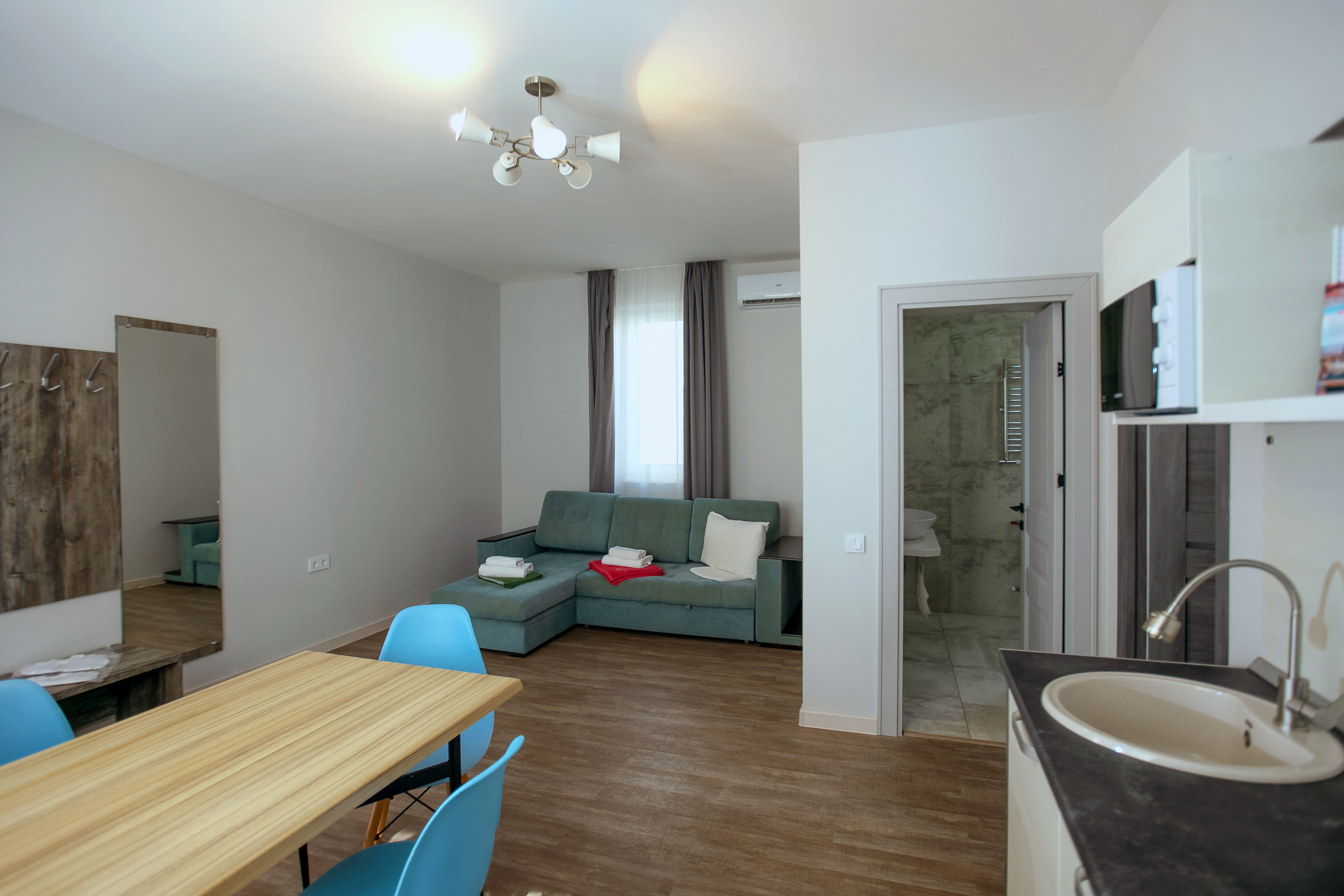 Семейный номер с балконом