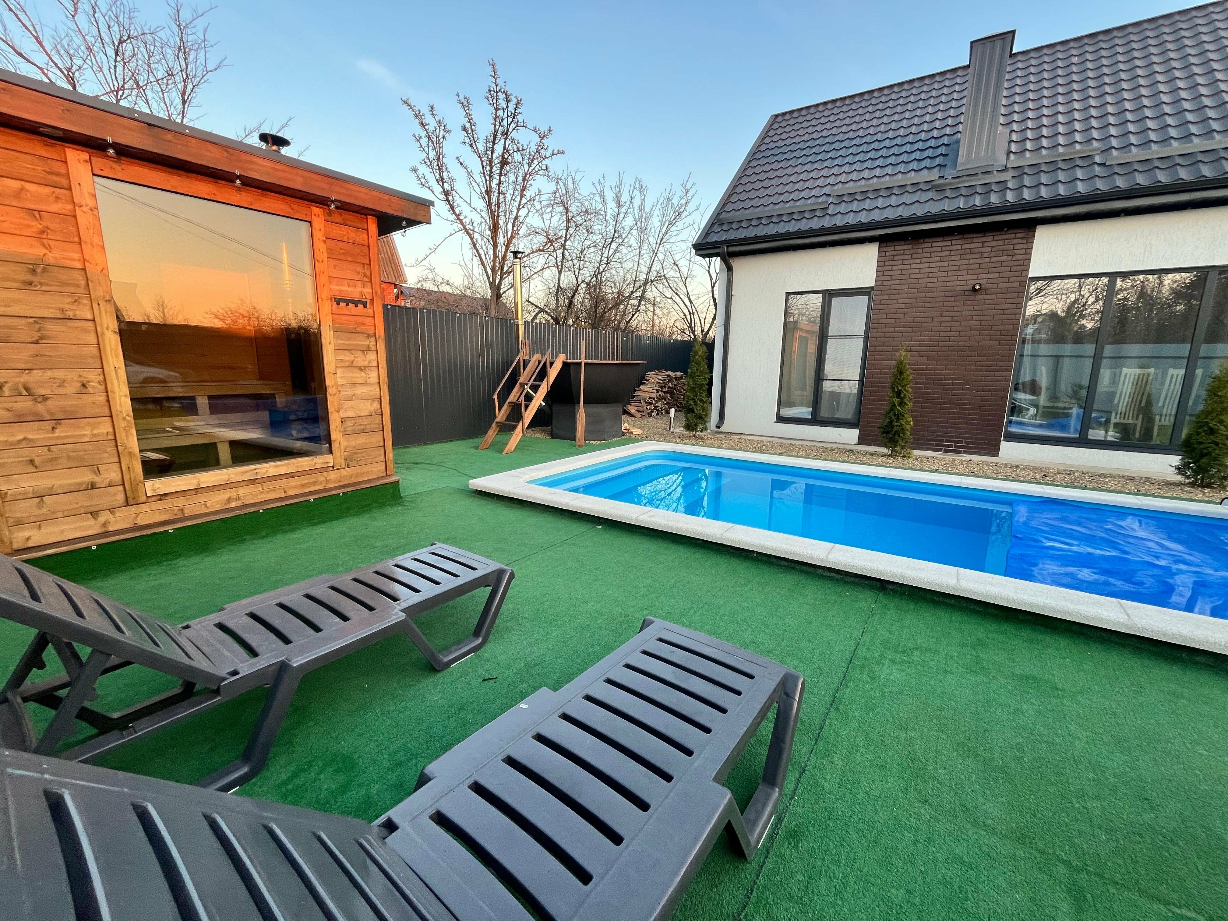 Дом с собственным бассейном