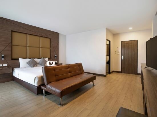 Grand Deluxe Room with City View