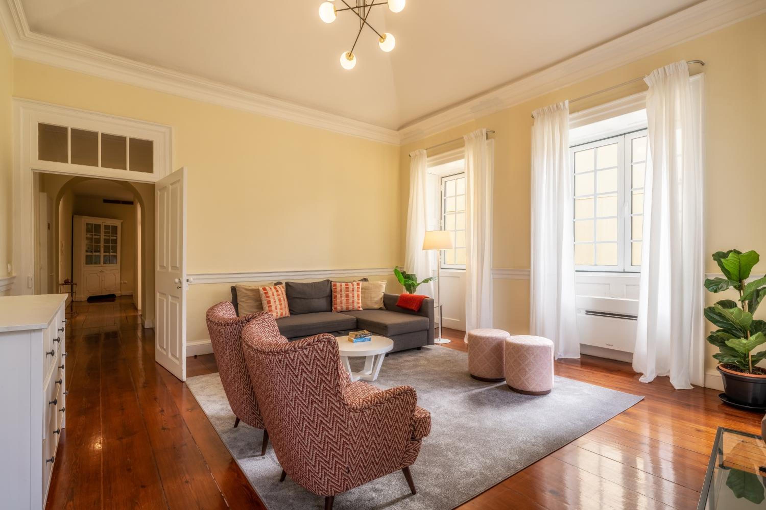 Two-Bedroom Apartment (6 Adults)