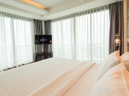 Deluxe Corner Seaview