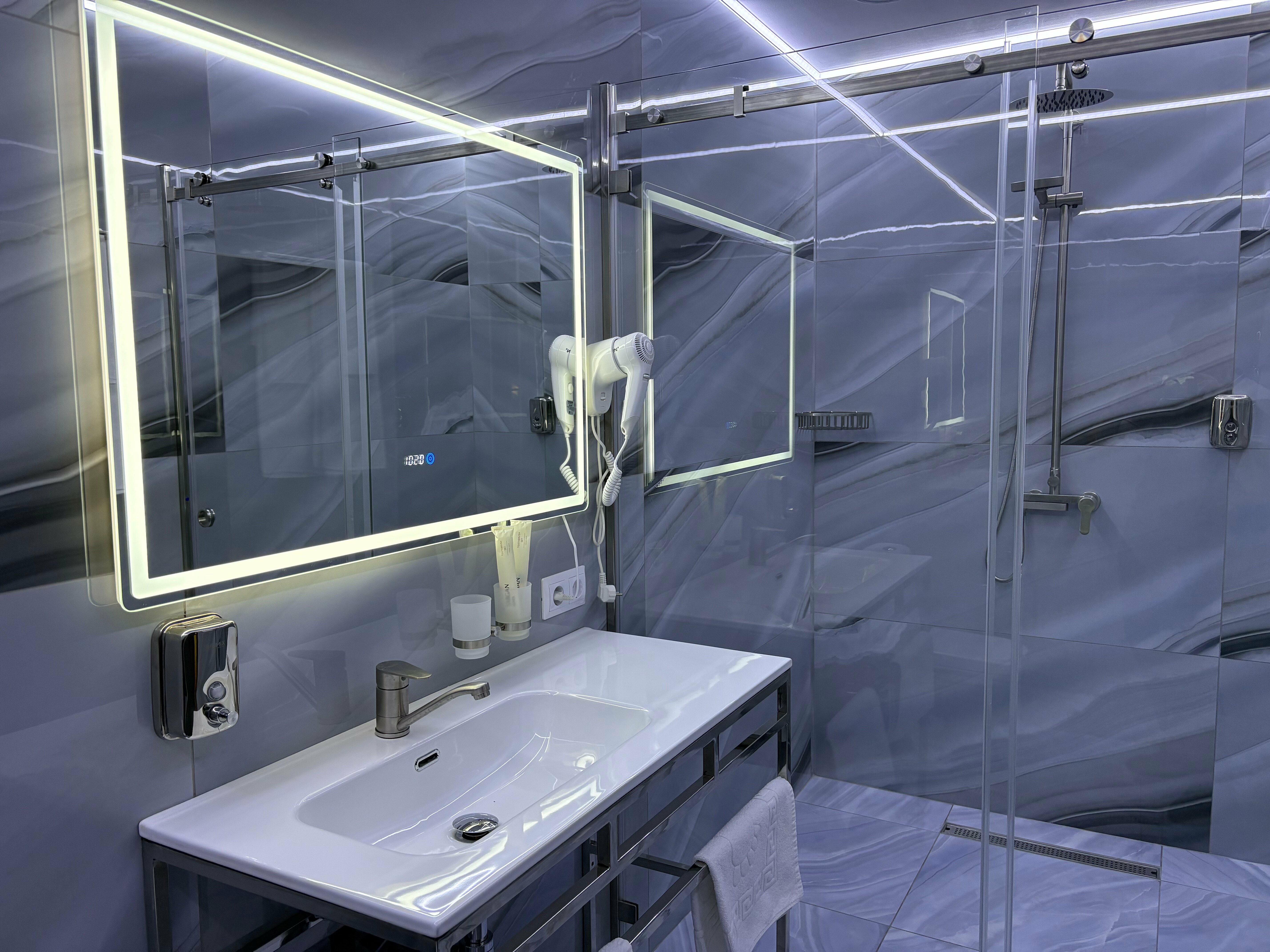 Семейный номер с балконом