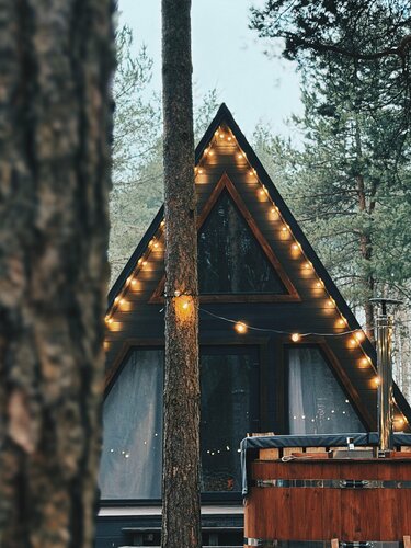 Белый А-фрейм