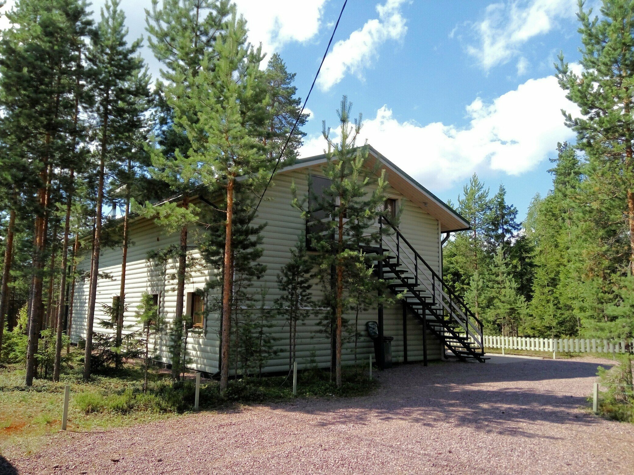 Коттедж с видом на лес