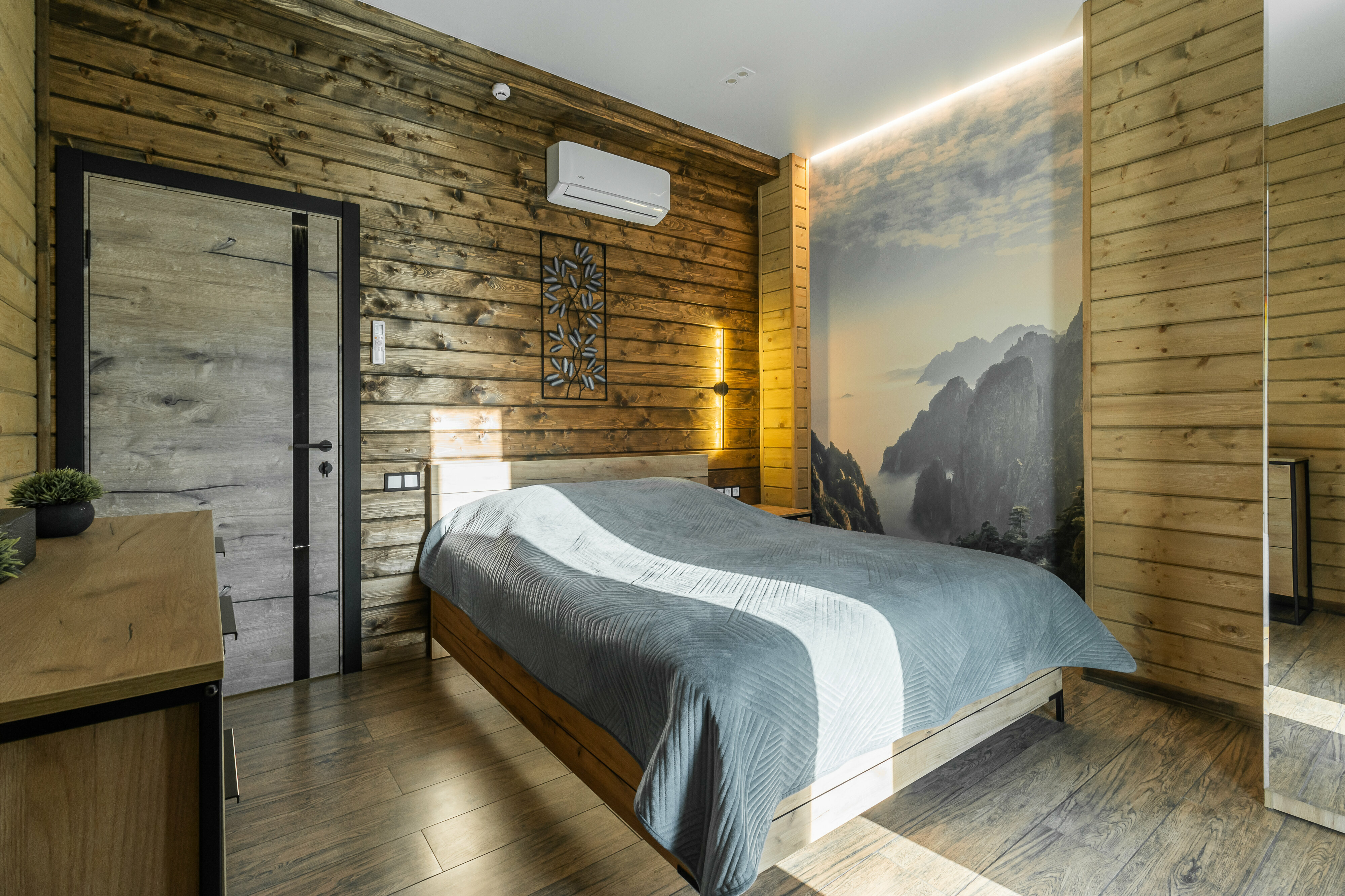 Лофт с камином и домашним кинотеатром