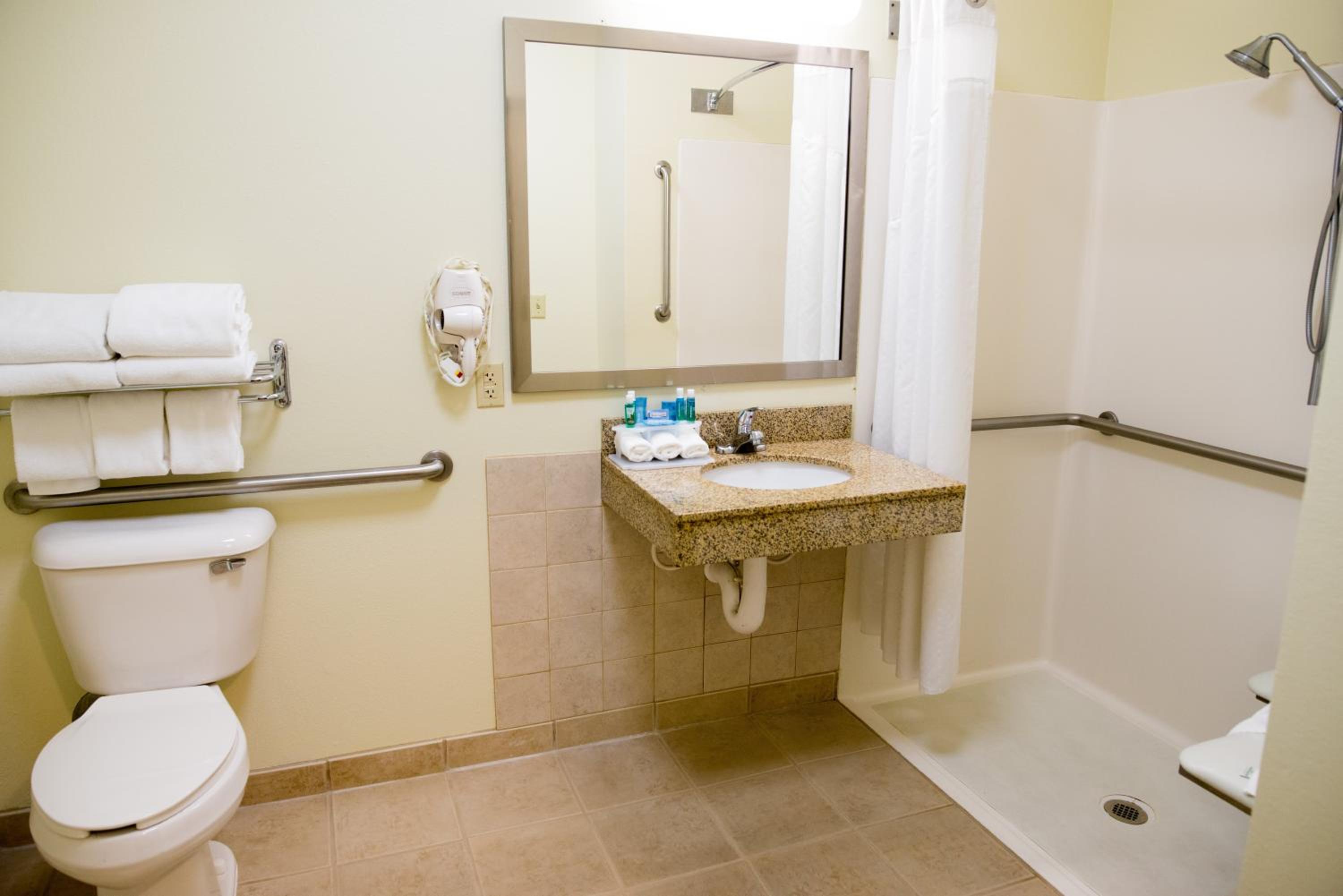 King Room - Hearing Accessible/Non-Smoking 