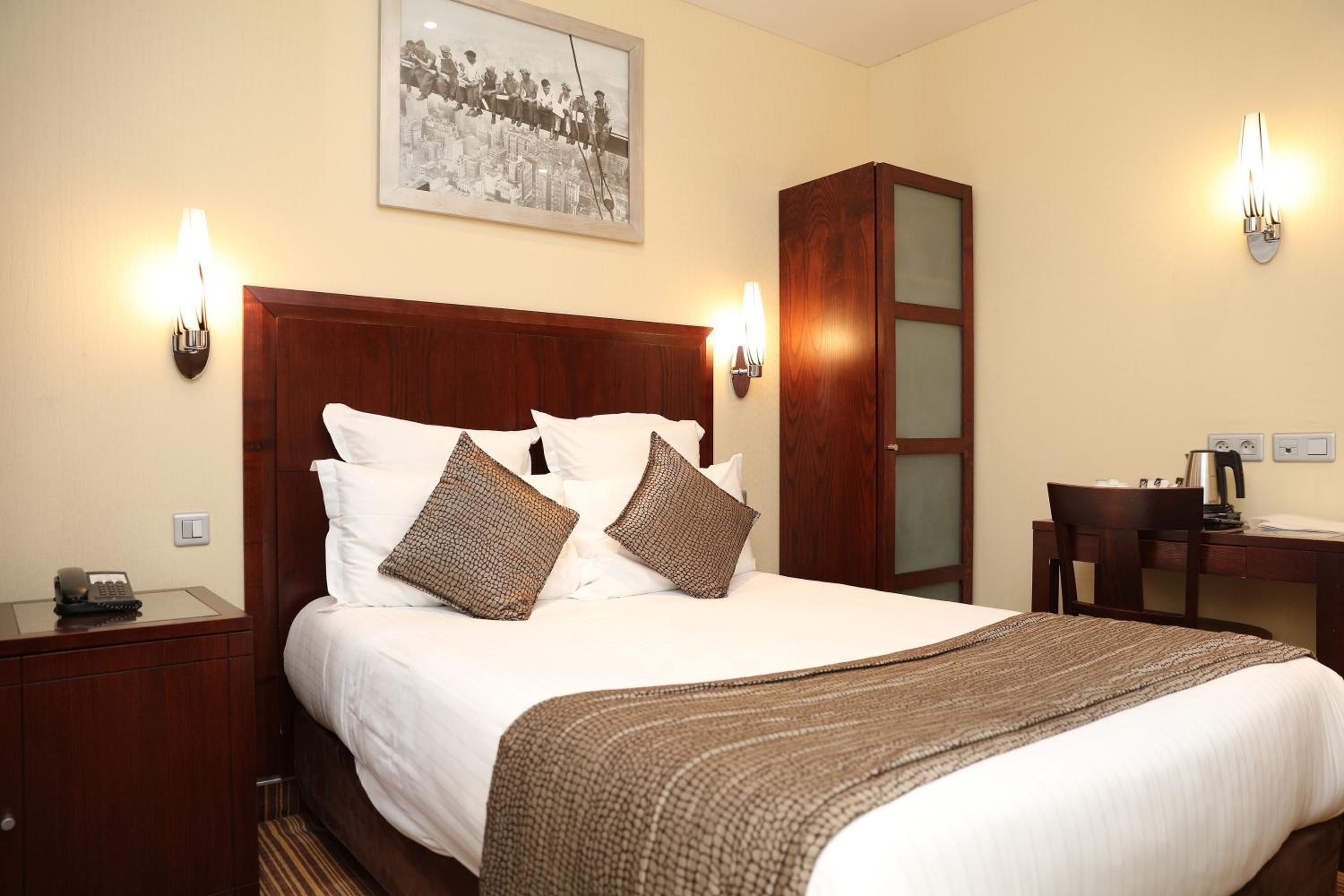 Two Double Room Adjacent