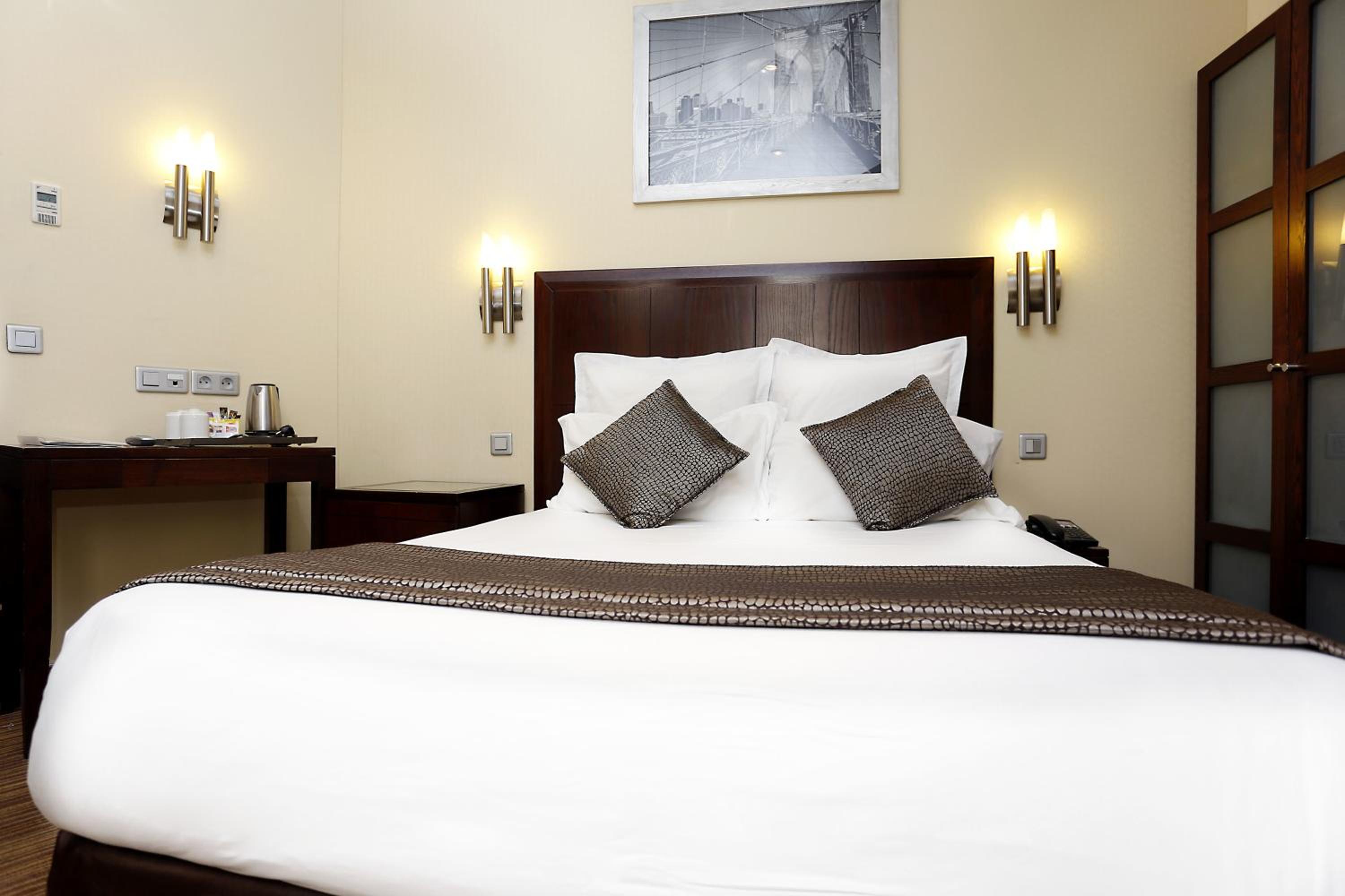 Two Double Room Adjacent