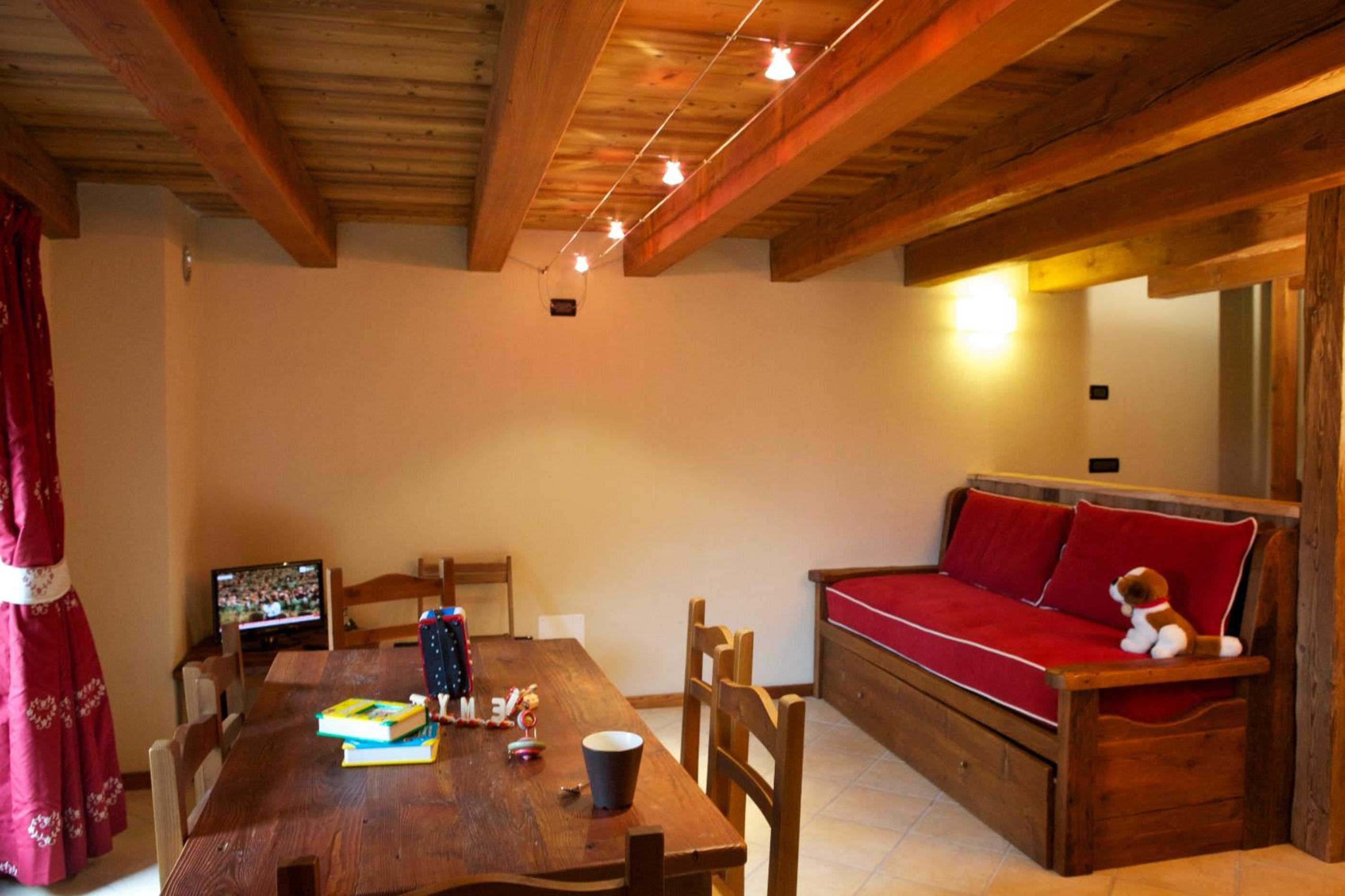 One-Bedroom Apartment - Split Level