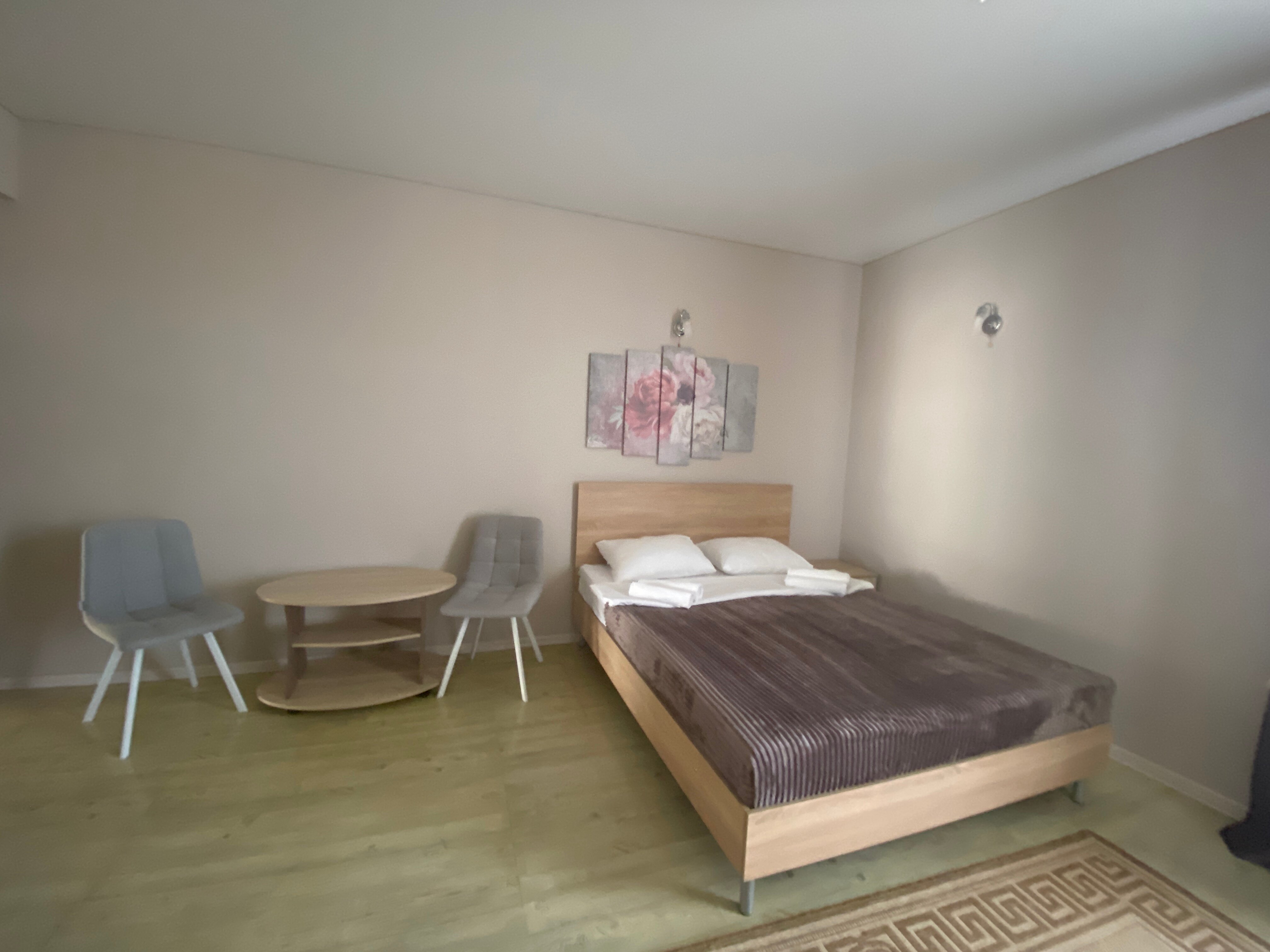 Двухкомнатный семейный номер с балконом.