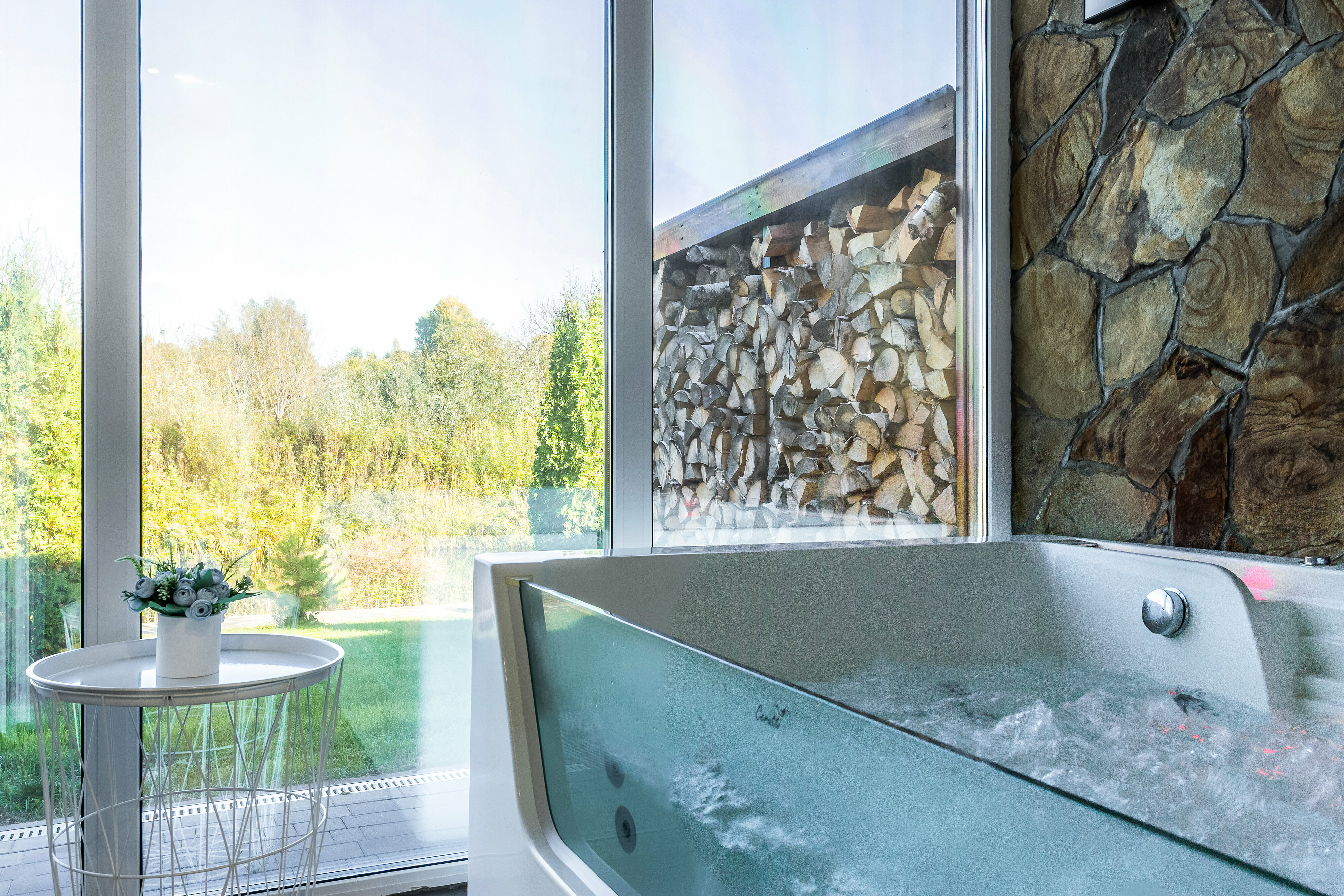 номер с джакузи