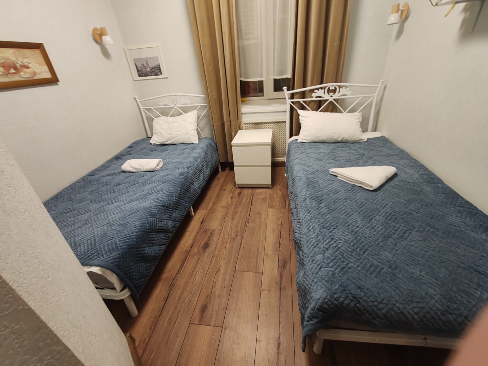 Двухместный номер с 2 отдельными кроватями и окном