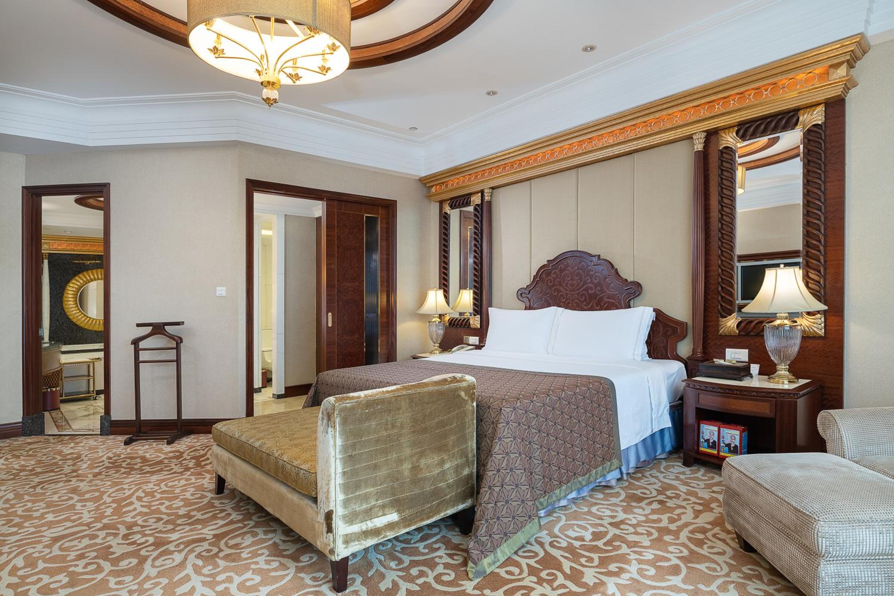 Executive Suite