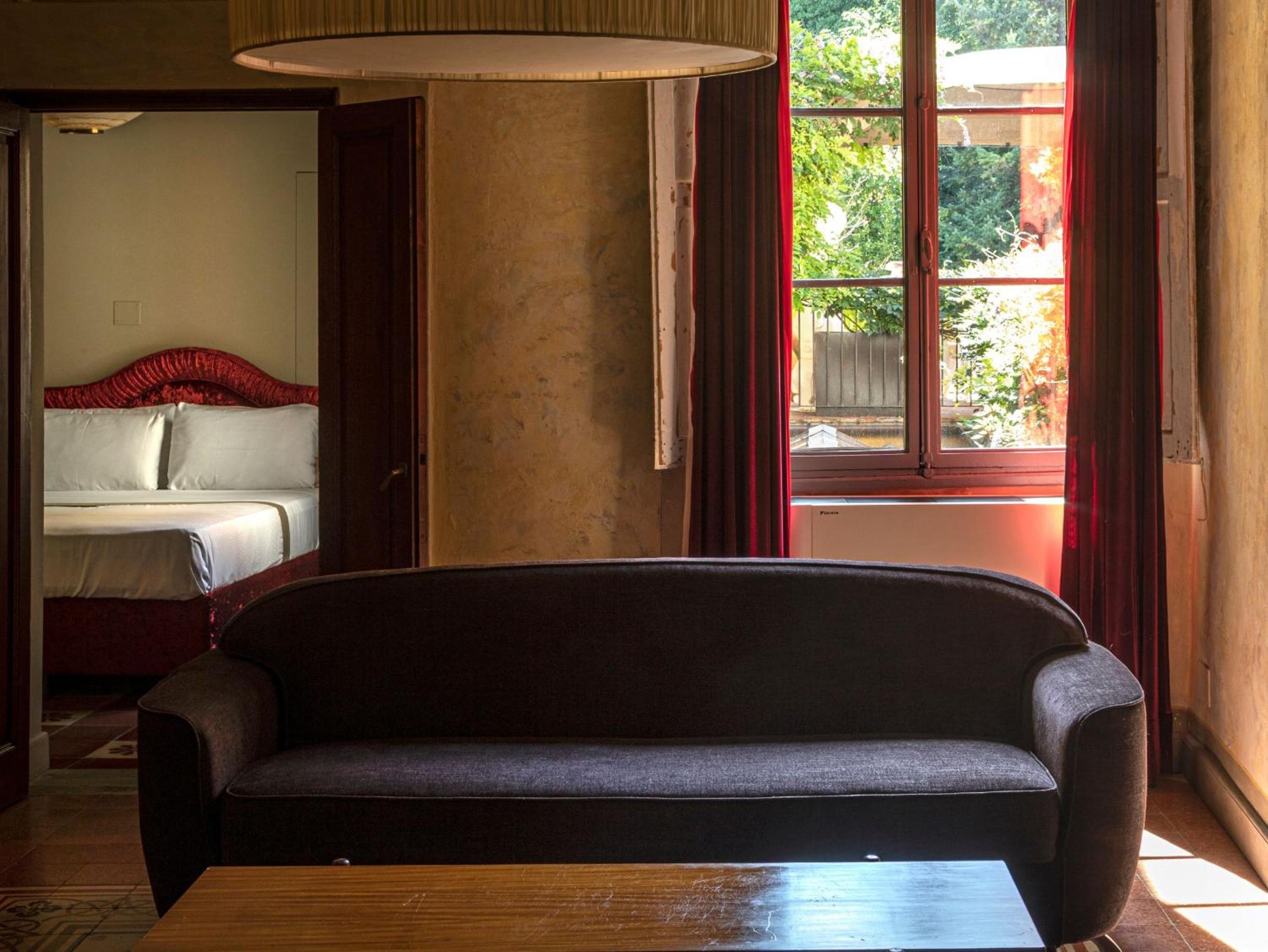 1 Bedroom Apartment with Sofa Bed