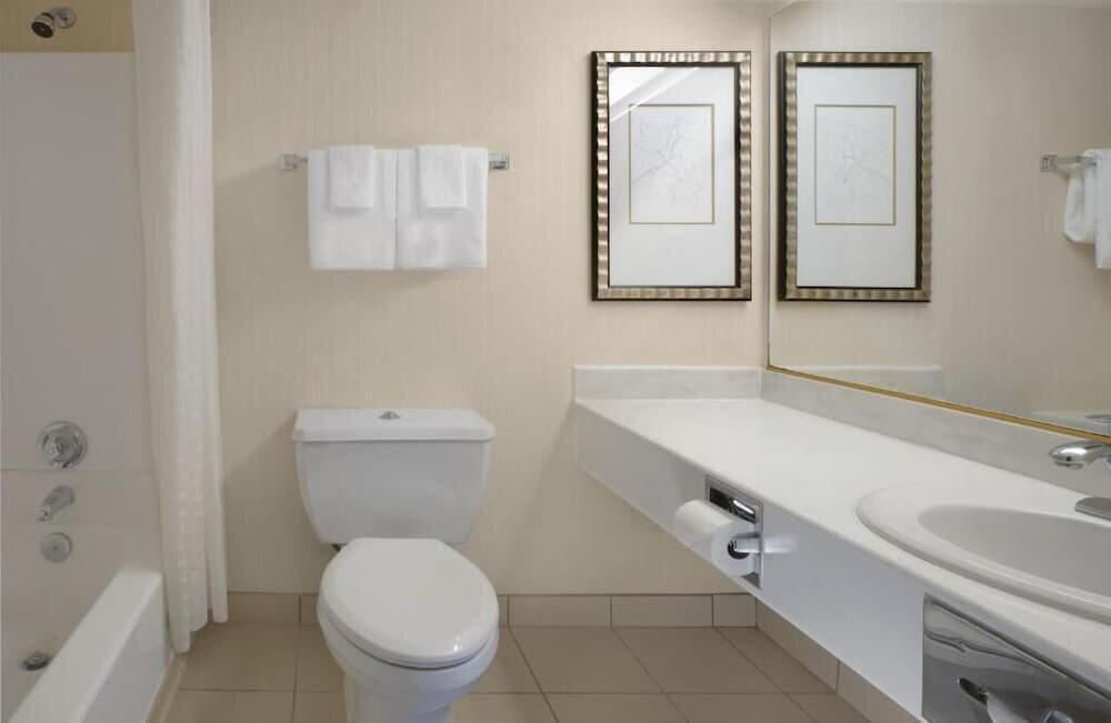 Manor Double Queen Room